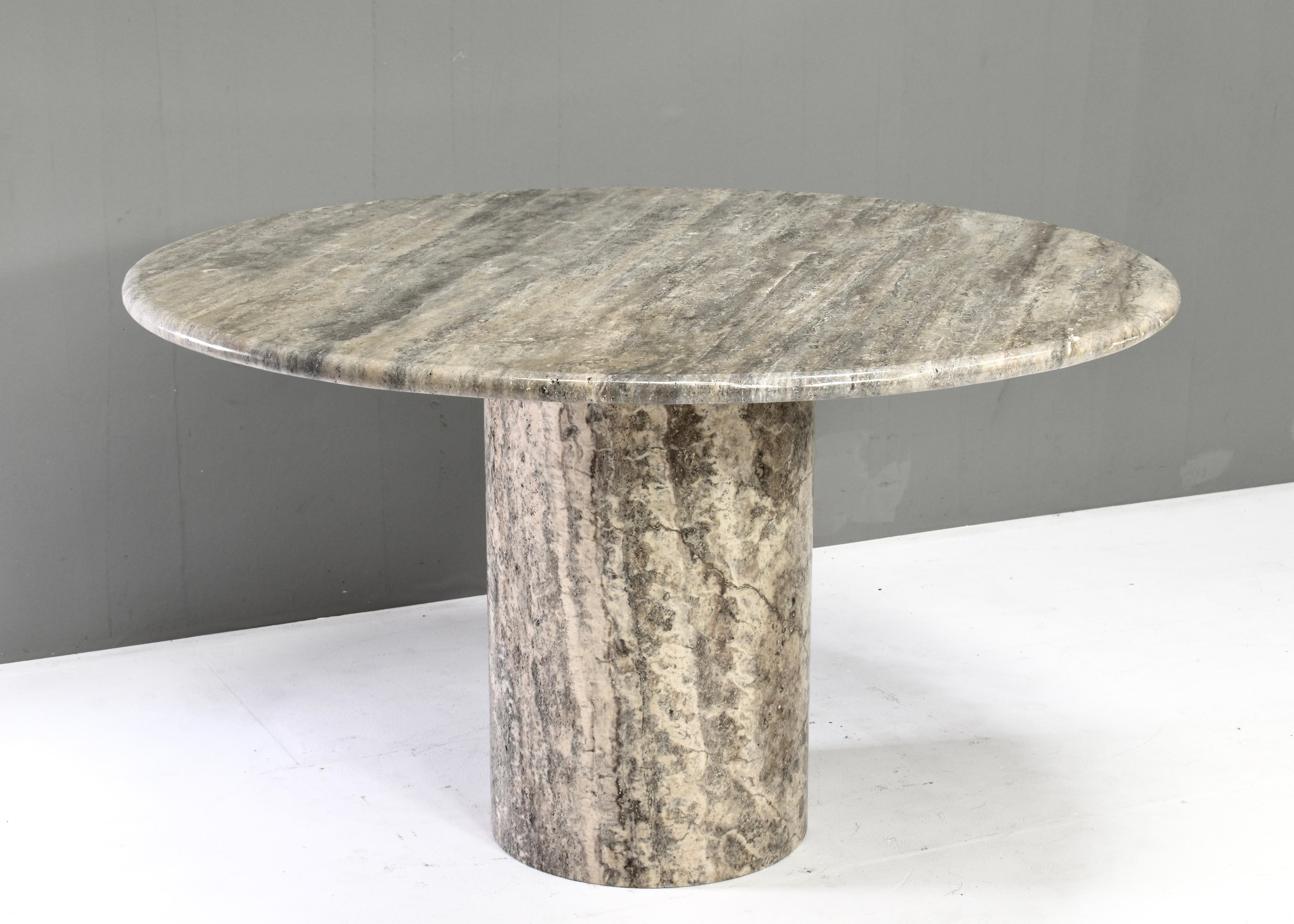https://a.1stdibscdn.com/grey-beige-travertine-round-dining-table-in-the-manor-of-upup-mangiarotti-for-sale-picture-3/f_17122/f_409730721723101796082/DSC_0523_master.JPG