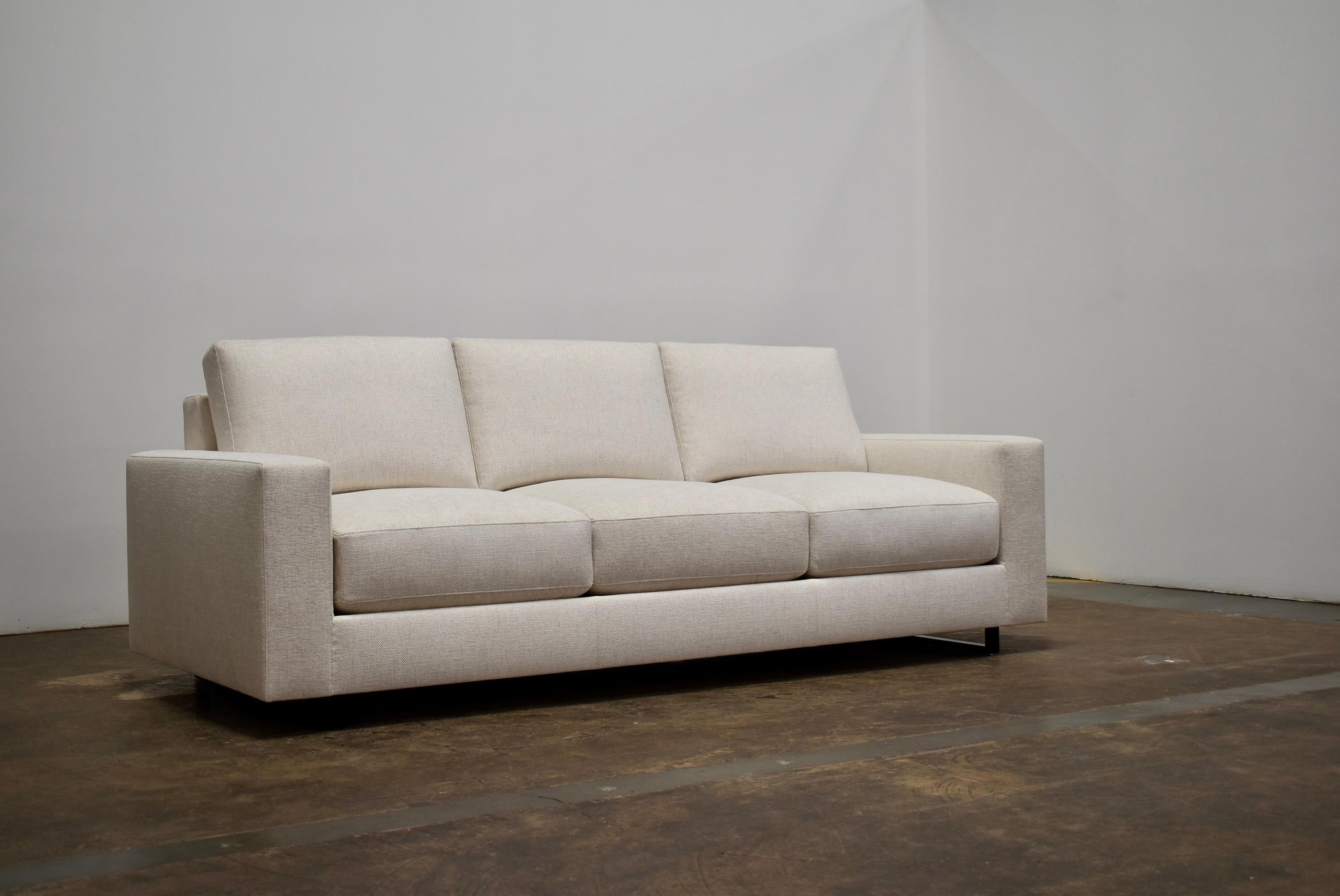 https://a.1stdibscdn.com/chloe-sofa-for-sale-picture-7/f_73132/f_311385121667507010223/DSC_0557_master.JPG