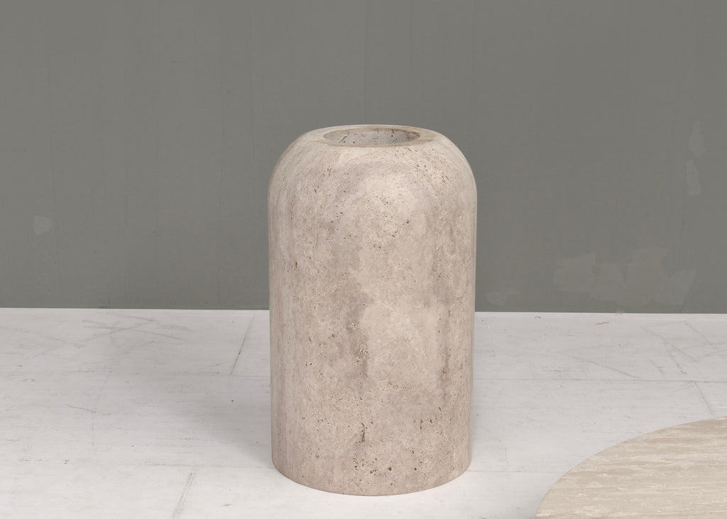 https://a.1stdibscdn.com/exquisite-round-travertine-dining-table-in-the-manor-of-up-up-kelly-wearstler-for-sale-picture-9/f_17122/f_385377321708681906311/DSC_0708_master.JPG