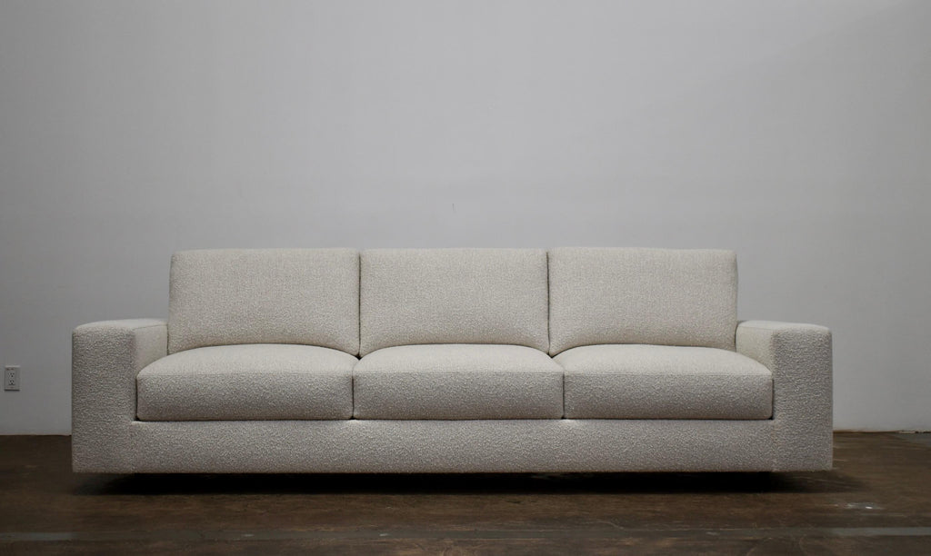 https://a.1stdibscdn.com/chloe-sofa-for-sale-picture-2/f_73132/f_311385121667506884981/DSC_0747_copy_master.JPG