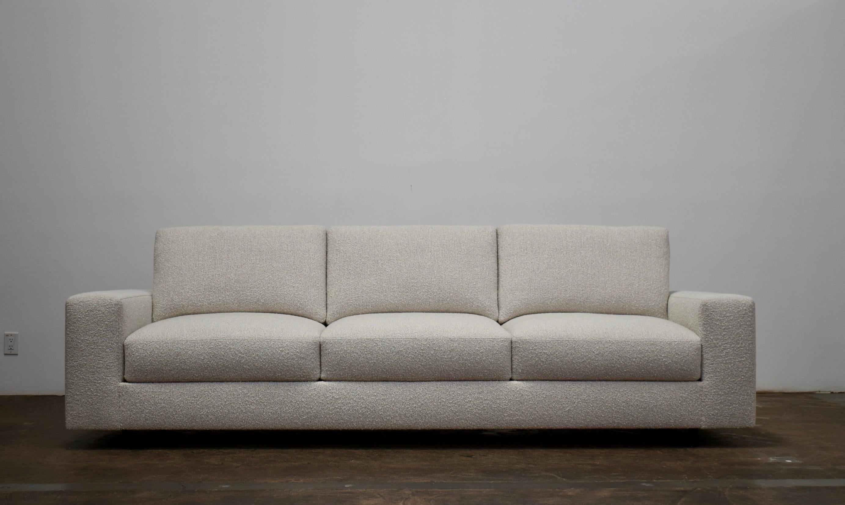 https://a.1stdibscdn.com/chloe-sofa-for-sale-picture-2/f_73132/f_311385121667506884981/DSC_0747_copy_master.JPG