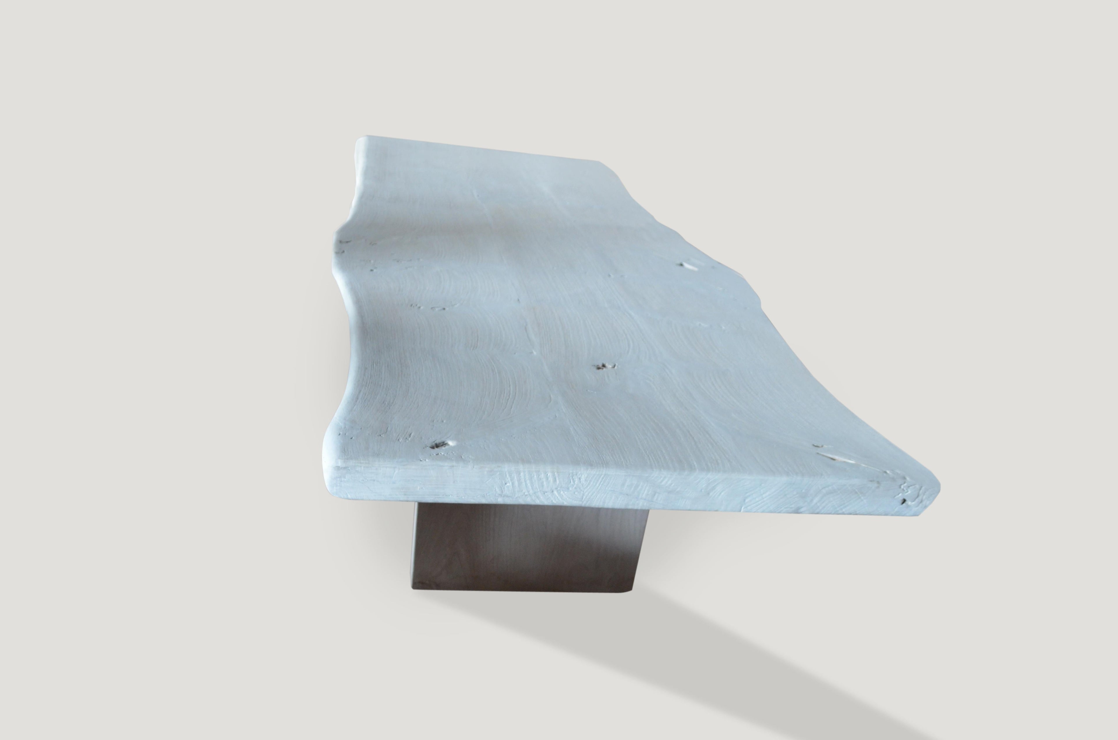 https://a.1stdibscdn.com/andrianna-shamaris-st-barts-teak-wood-dining-table-for-sale-picture-4/f_10806/1532196181412/DSC_0766_master.jpg