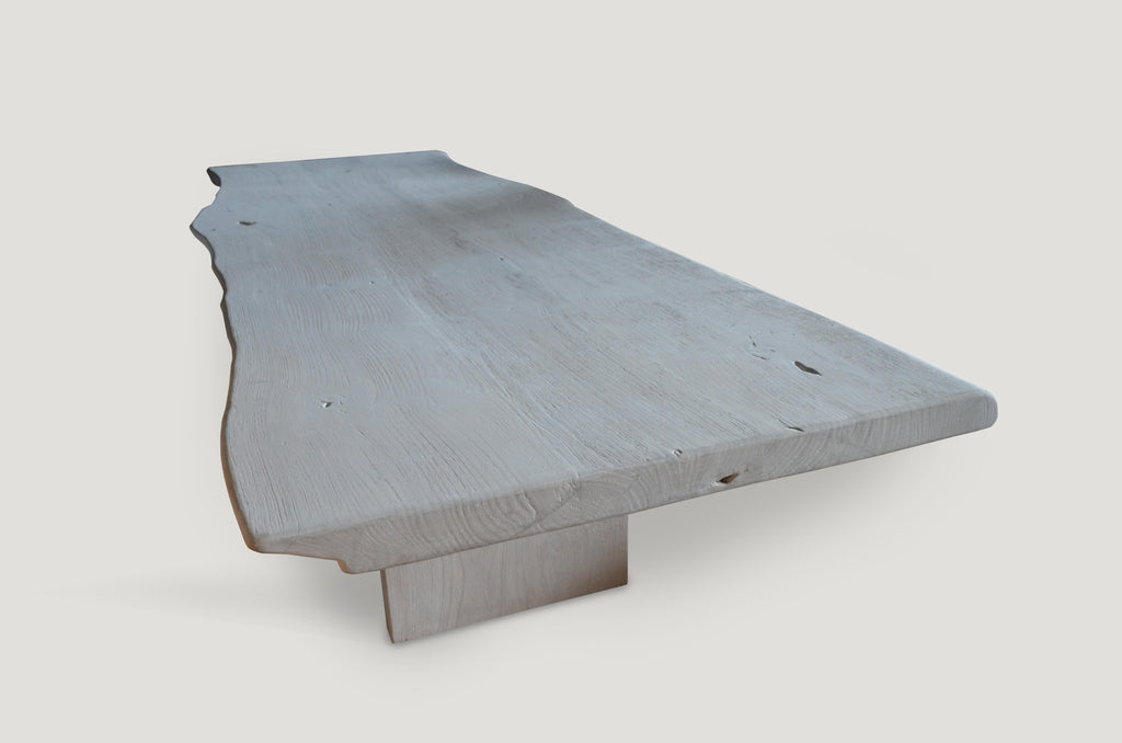 https://a.1stdibscdn.com/andrianna-shamaris-st-barts-teak-wood-dining-table-for-sale-picture-5/f_10806/1532196193931/DSC_0769_master.jpg