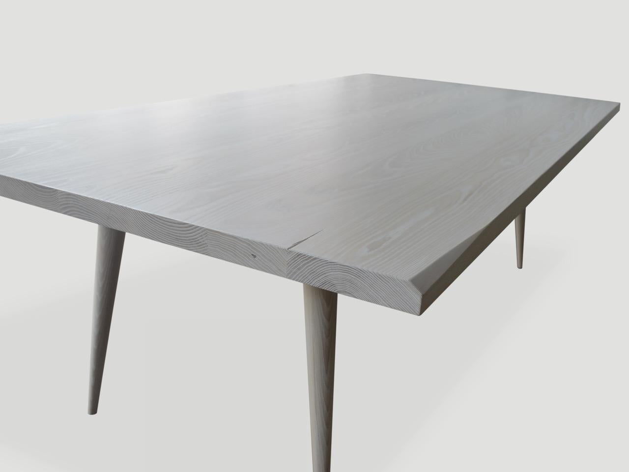 https://a.1stdibscdn.com/andrianna-shamaris-bleached-ash-wood-dining-table-for-sale-picture-3/f_10806/1621714981118/DSC_0847_master.jpeg