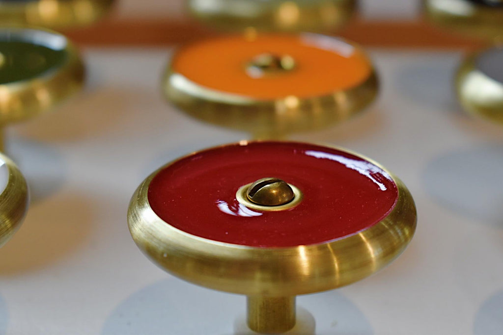 https://a.1stdibscdn.com/cabinet-drawer-pulls-by-daughter-mfg-for-sale-picture-8/f_90532/f_393465521713556453978/DSC_0849_VSCO_master.jpeg