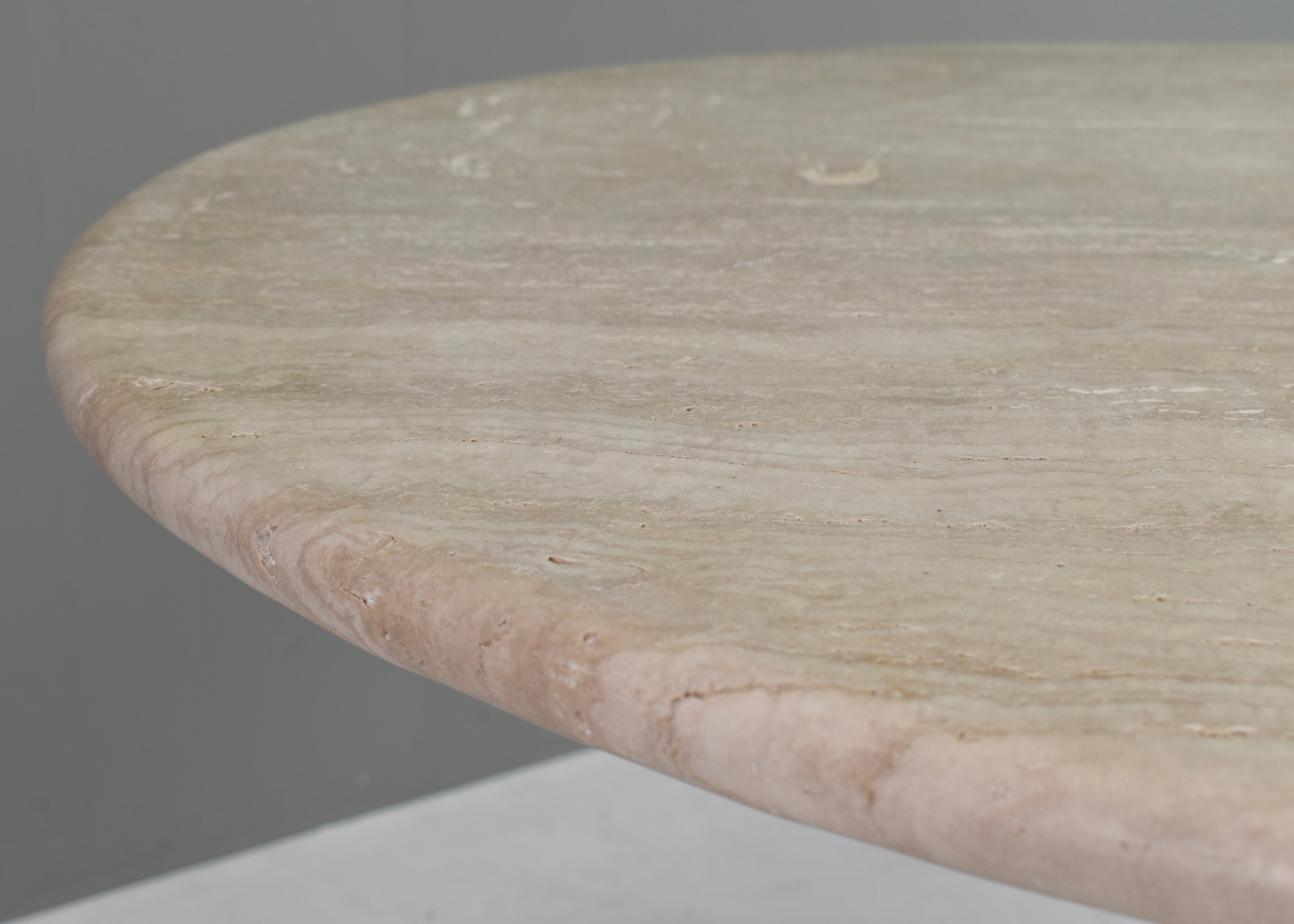 https://a.1stdibscdn.com/exquisite-round-travertine-dining-table-in-the-manor-of-angelo-mangiarotti-upup-for-sale-picture-10/f_17122/f_406463321721114911684/DSC_0903_master.JPG