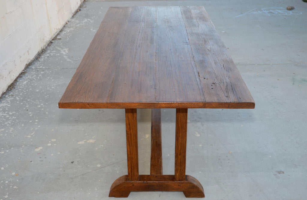https://a.1stdibscdn.com/dining-table-made-from-vintage-heart-pine-built-to-order-by-petersen-antiques-for-sale-picture-4/f_8065/f_133678111547750165986/DSC_0911_master.jpg