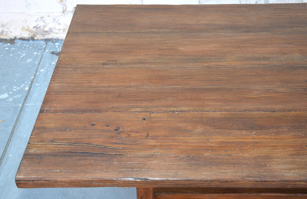 https://a.1stdibscdn.com/dining-table-made-from-vintage-heart-pine-built-to-order-by-petersen-antiques-for-sale-picture-6/f_8065/f_133678111547750324453/DSC_0923_master.jpg