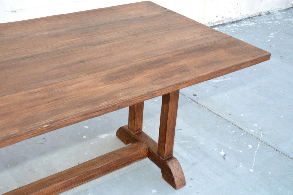 https://a.1stdibscdn.com/dining-table-made-from-vintage-heart-pine-built-to-order-by-petersen-antiques-for-sale-picture-5/f_8065/f_133678111547750249122/DSC_0925_master.jpg