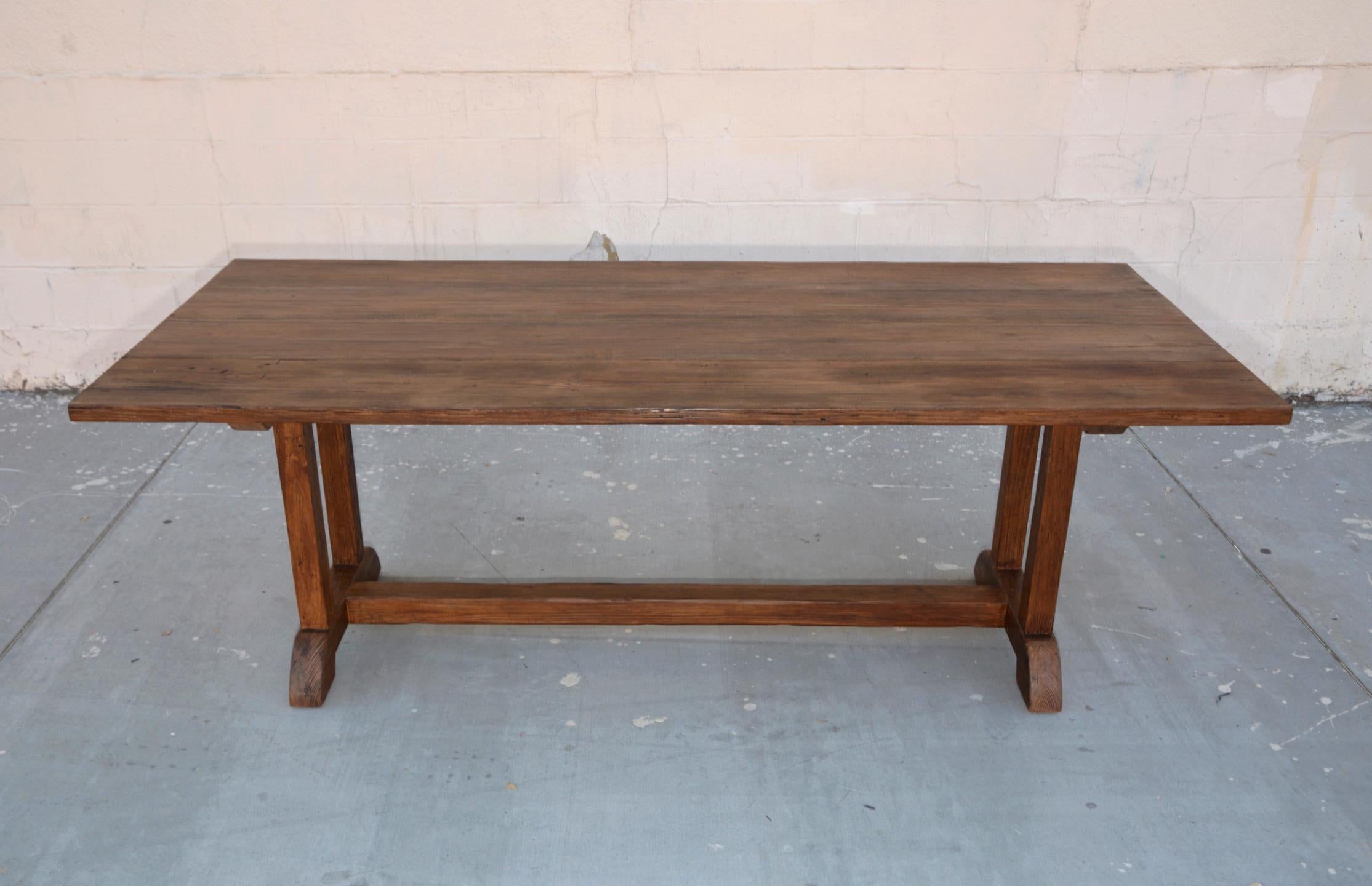 https://a.1stdibscdn.com/dining-table-made-from-vintage-heart-pine-built-to-order-by-petersen-antiques-for-sale-picture-3/f_8065/f_133678111547750119367/DSC_0935_master.jpg