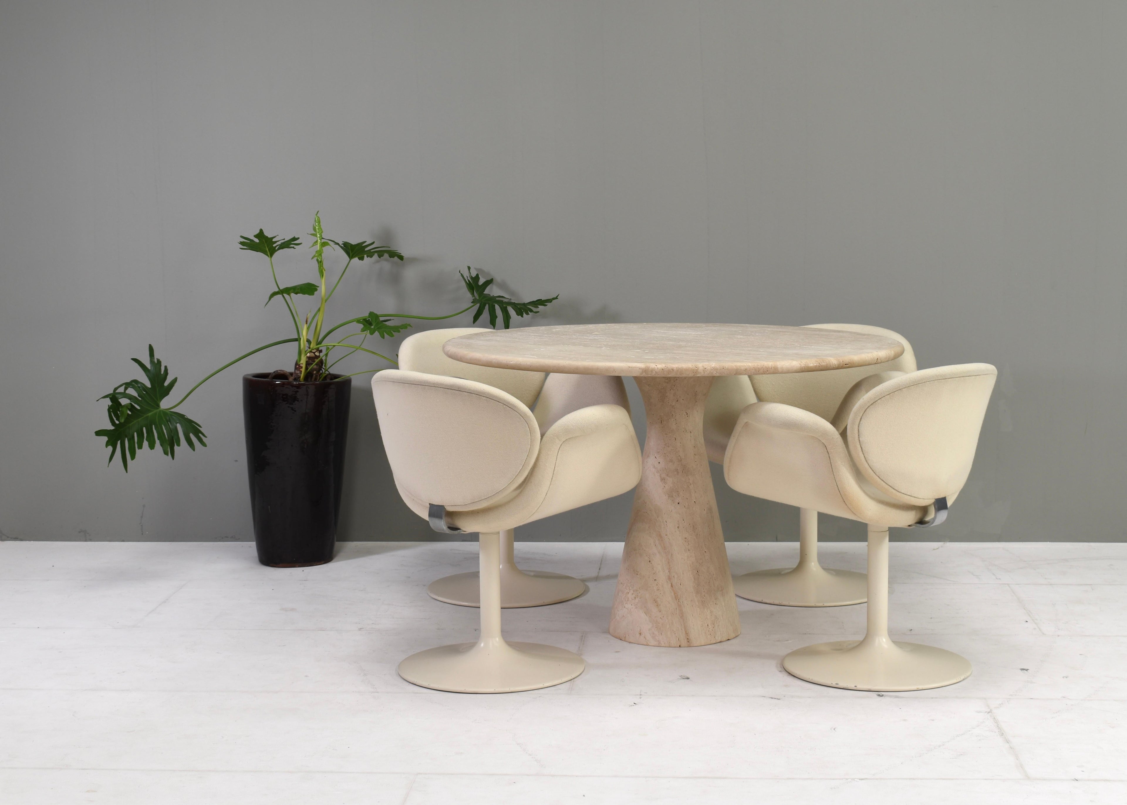 https://a.1stdibscdn.com/exquisite-round-travertine-dining-table-in-the-manor-of-angelo-mangiarotti-upup-for-sale-picture-12/f_17122/f_406463321721114914180/DSC_0976_master.JPG