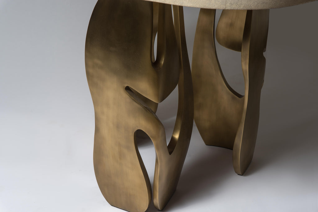 https://a.1stdibscdn.com/shagreen-breakfast-table-with-sculptural-brass-legs-by-r-y-augousti-for-sale-picture-6/f_45491/f_284092521651027034725/DSC_0984_master.jpg