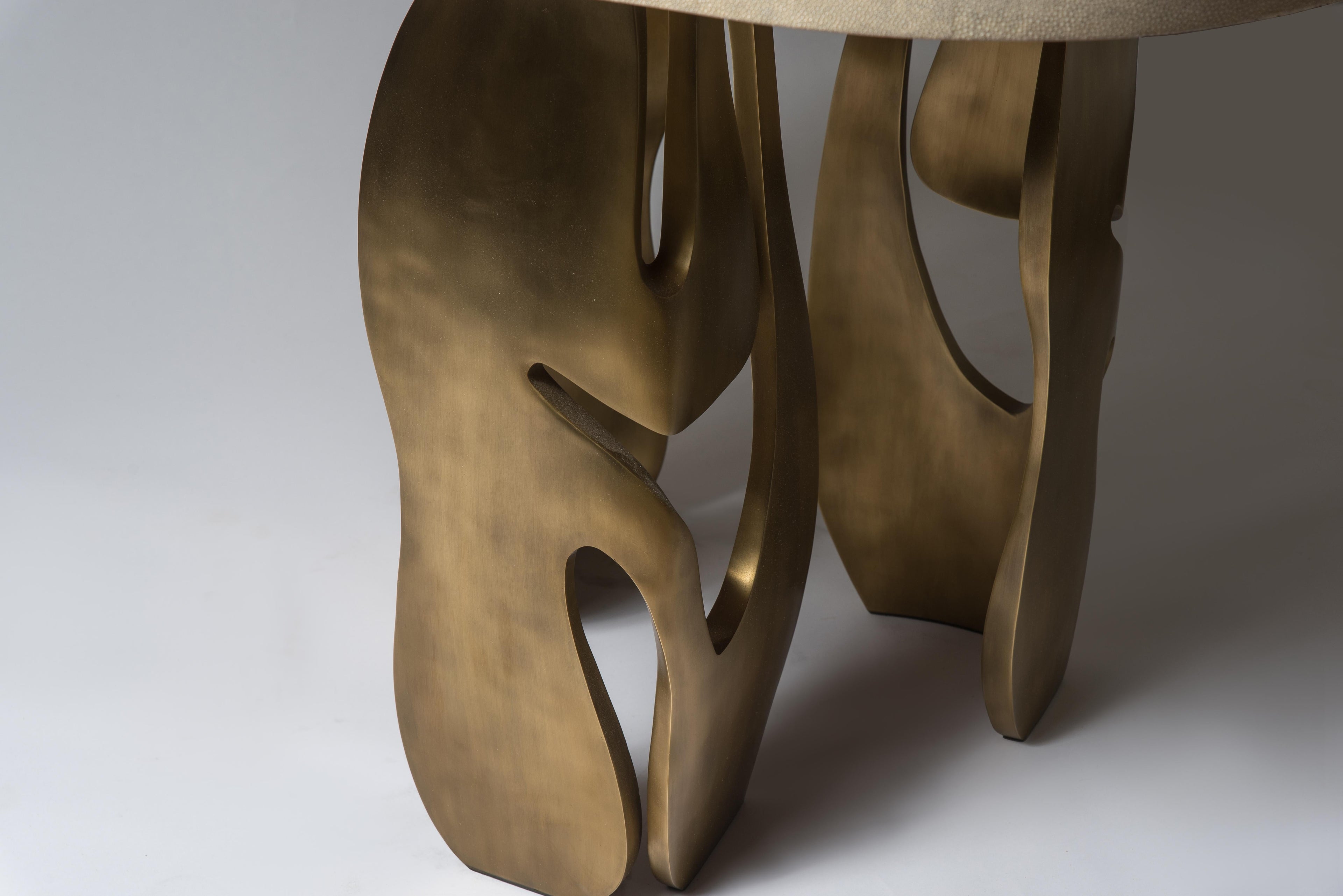 https://a.1stdibscdn.com/shagreen-breakfast-table-with-sculptural-brass-legs-by-r-y-augousti-for-sale-picture-6/f_45491/f_284092521651027034725/DSC_0984_master.jpg