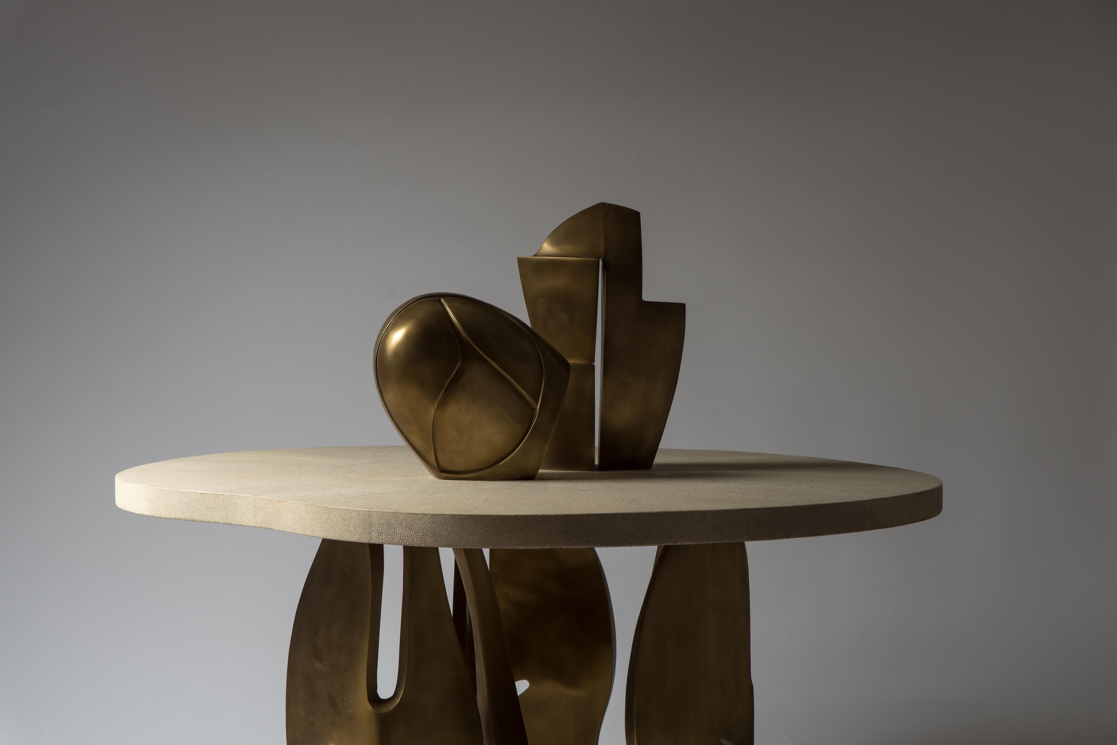 https://a.1stdibscdn.com/shagreen-breakfast-table-with-sculptural-brass-legs-by-r-y-augousti-for-sale-picture-5/f_45491/f_284092521651027040490/DSC_0999_master.jpg