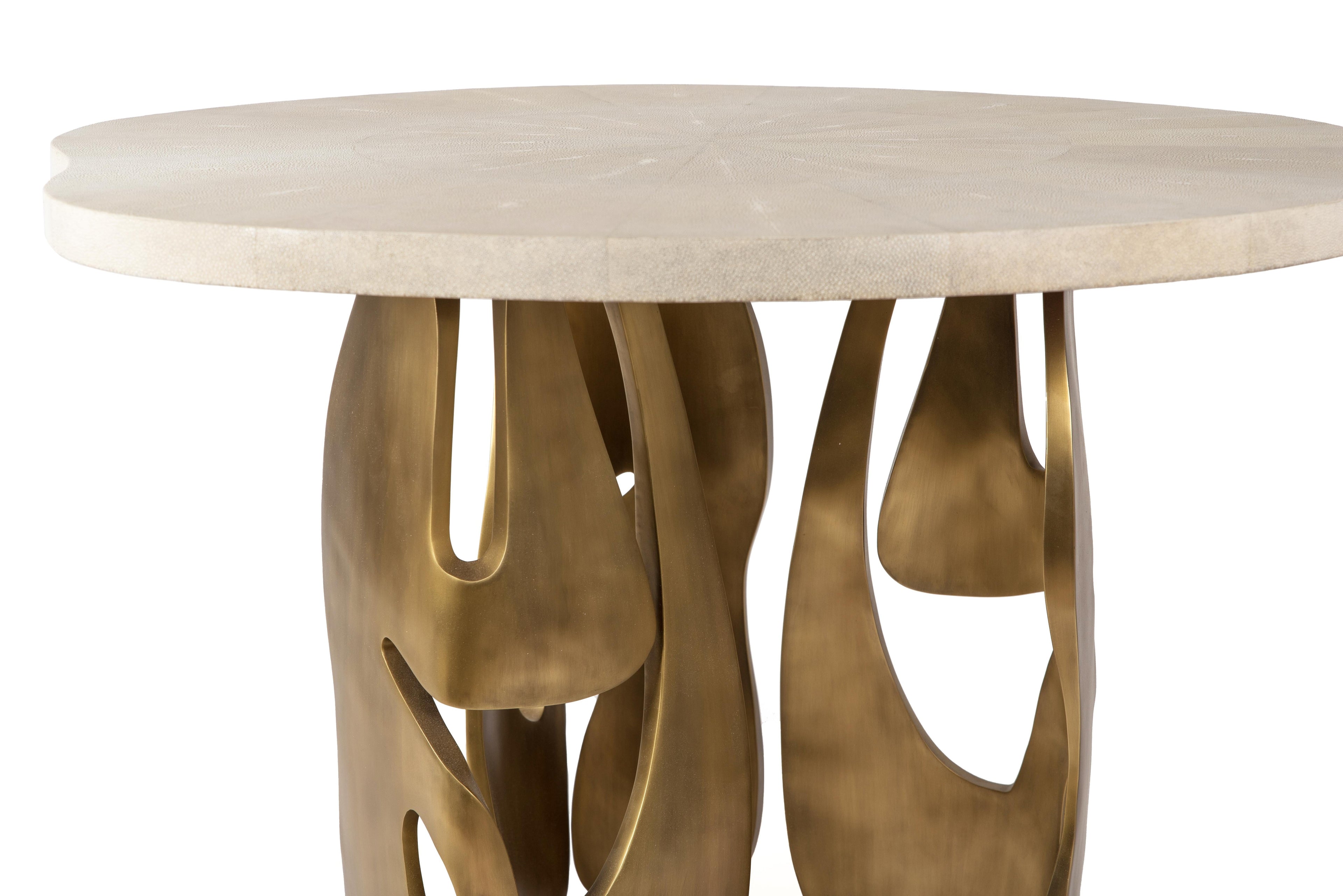 https://a.1stdibscdn.com/shagreen-breakfast-table-with-sculptural-brass-legs-by-r-y-augousti-for-sale-picture-2/f_45491/f_284092521651027034675/DSC_1025_master.jpg