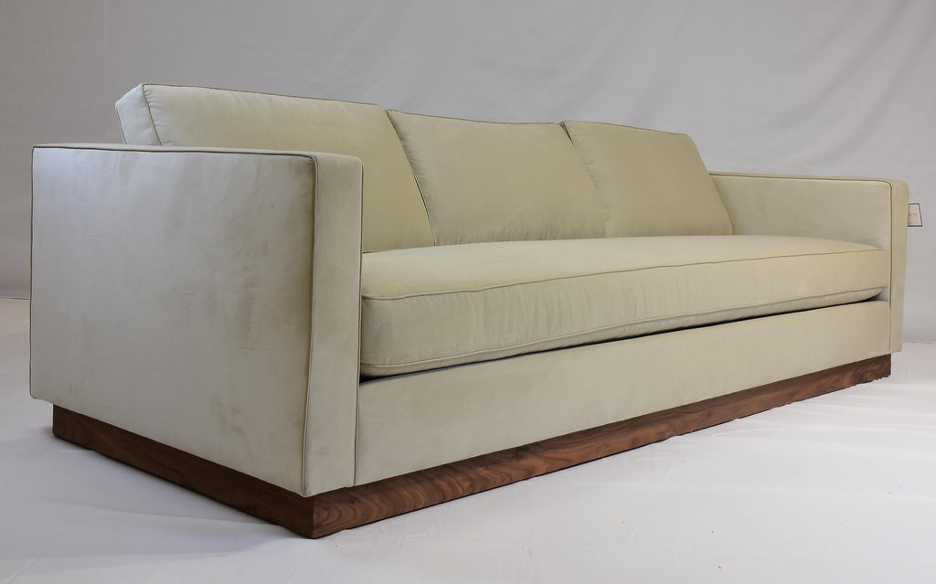 https://a.1stdibscdn.com/le-jeune-upholstery-shaker-3-seat-sofa-showroom-model-for-sale-picture-2/f_19743/f_386321121709171057085/DSC_1066_master.JPG