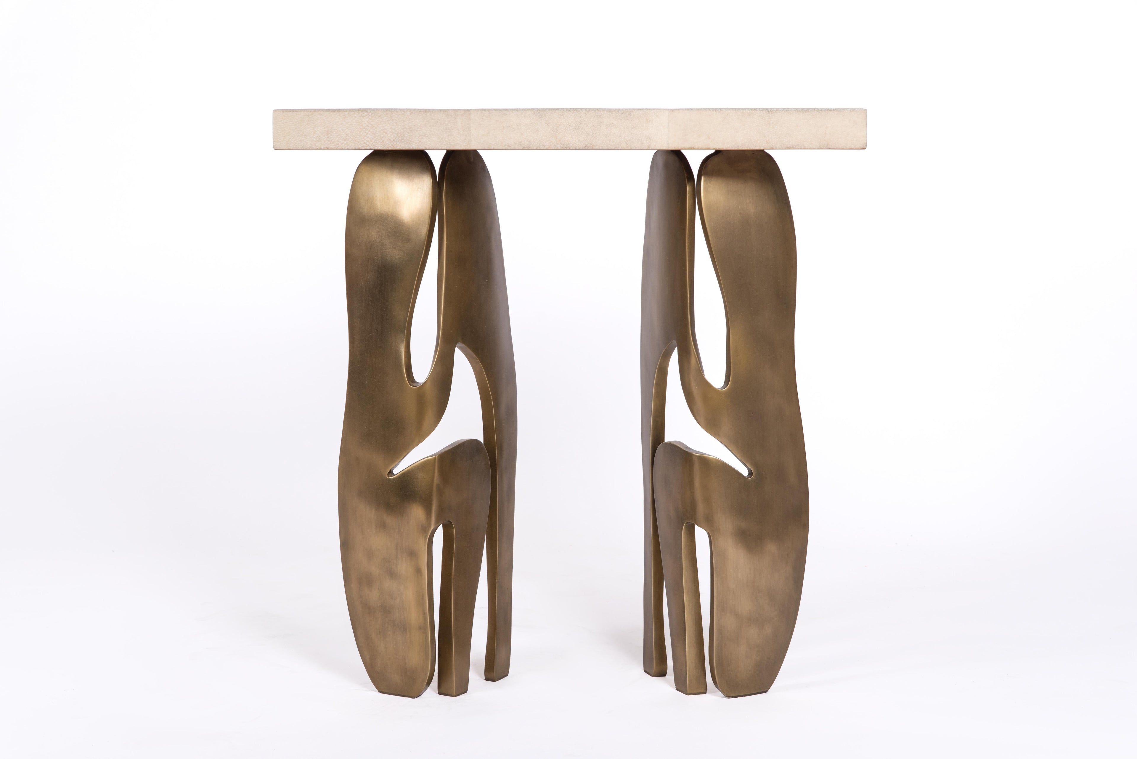 https://a.1stdibscdn.com/shagreen-breakfast-table-with-sculptural-brass-legs-by-r-y-augousti-for-sale-picture-12/f_45491/f_284092521651027319508/DSC_1089_master.jpg