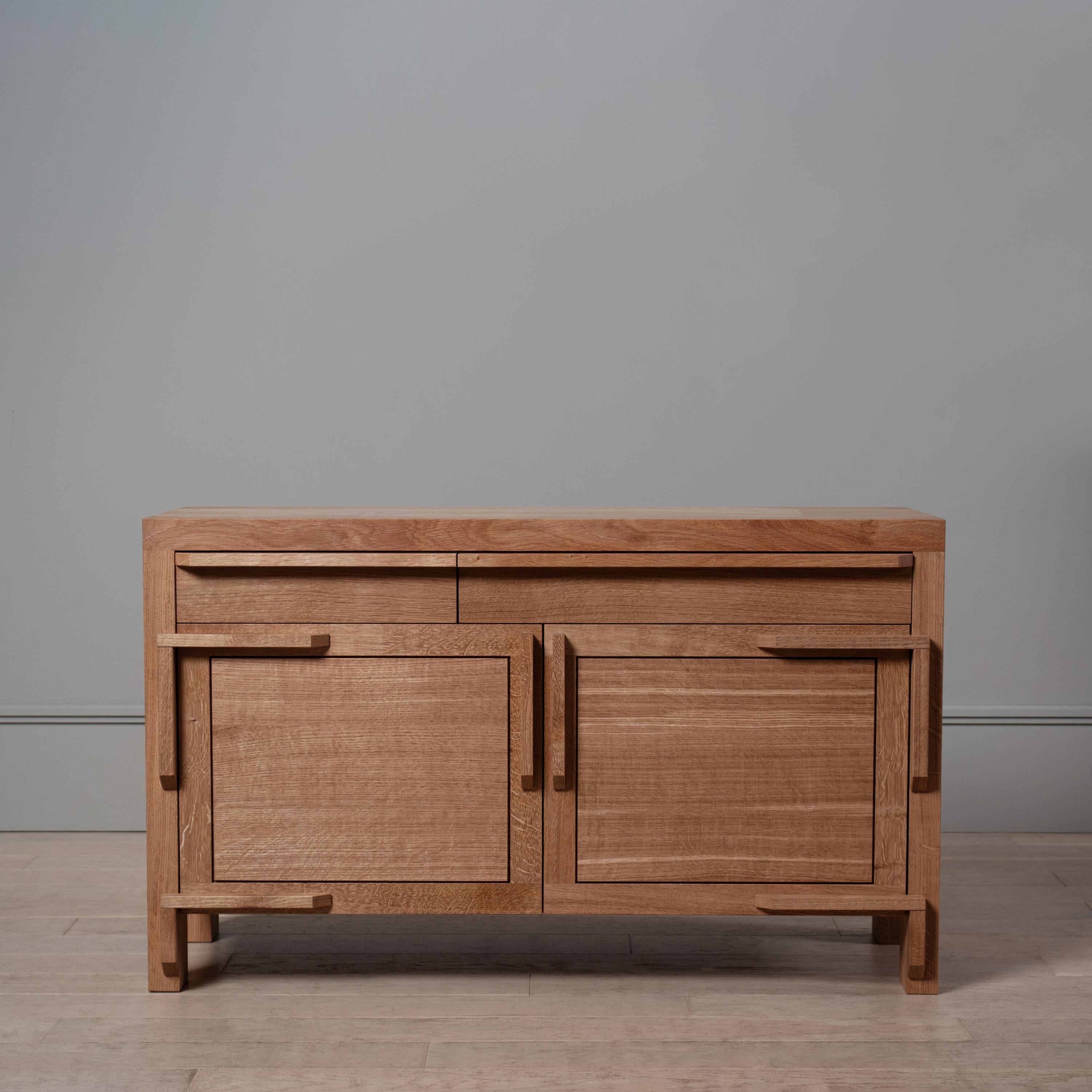 https://a.1stdibscdn.com/handcrafted-oak-cabinet-sideboard-for-sale-picture-4/f_12322/f_475911921763489691393/DSC_1314_master.jpg