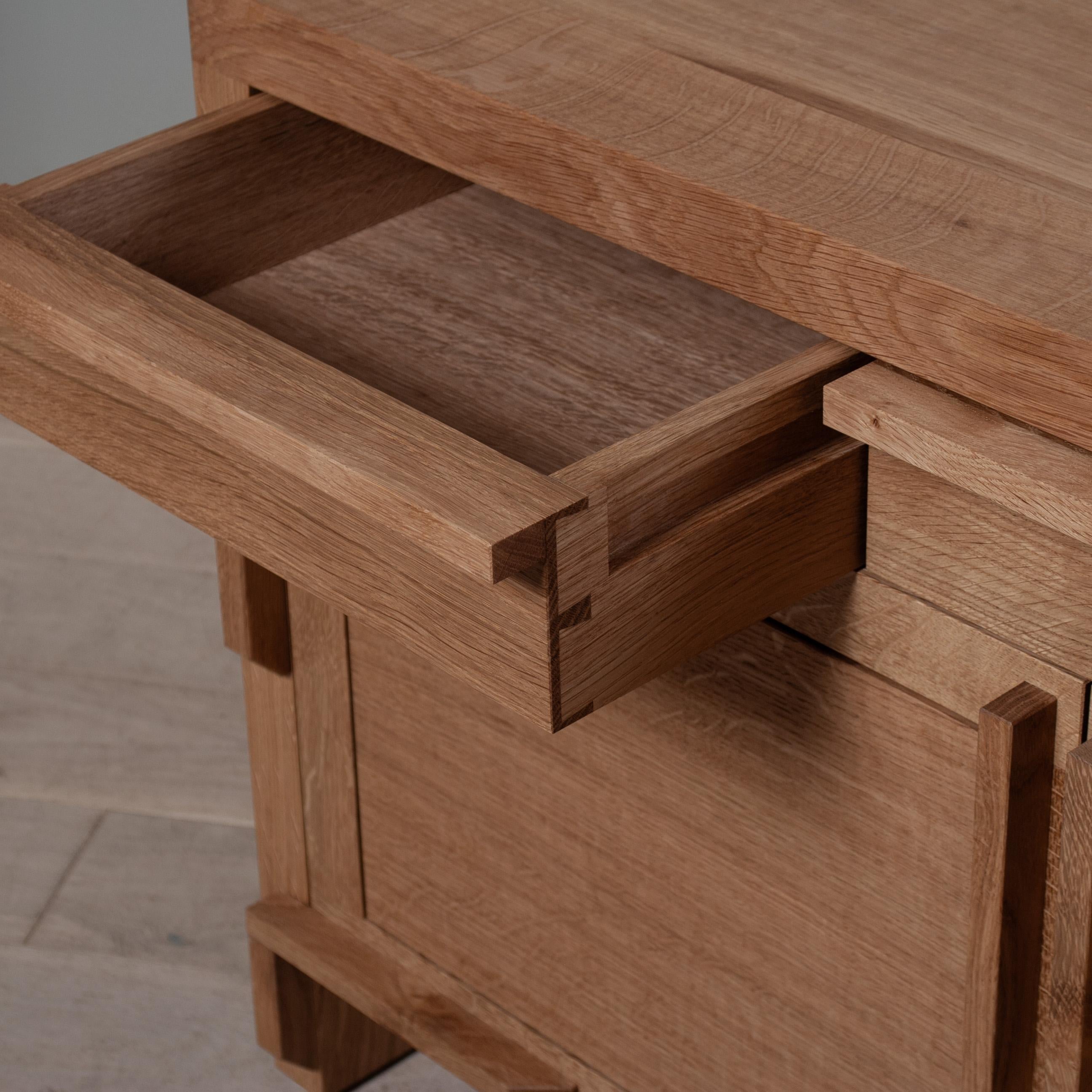 https://a.1stdibscdn.com/handcrafted-oak-cabinet-sideboard-for-sale-picture-7/f_12322/f_475911921763489691358/DSC_1323_master.jpg