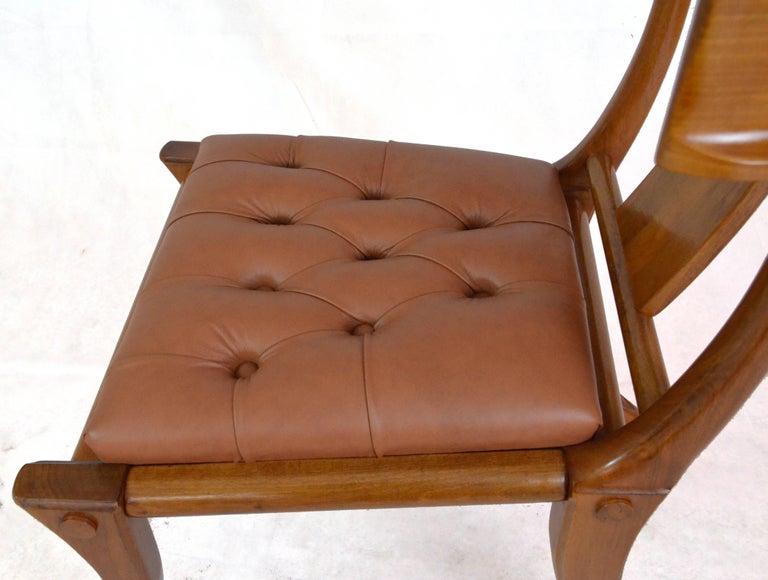 https://a.1stdibscdn.com/klismos-walnut-wood-leather-seats-saber-legs-dining-chairs-customizable-for-sale-picture-4/f_20723/f_235559421619603200391/DSC_1459_master.jpg?width=768