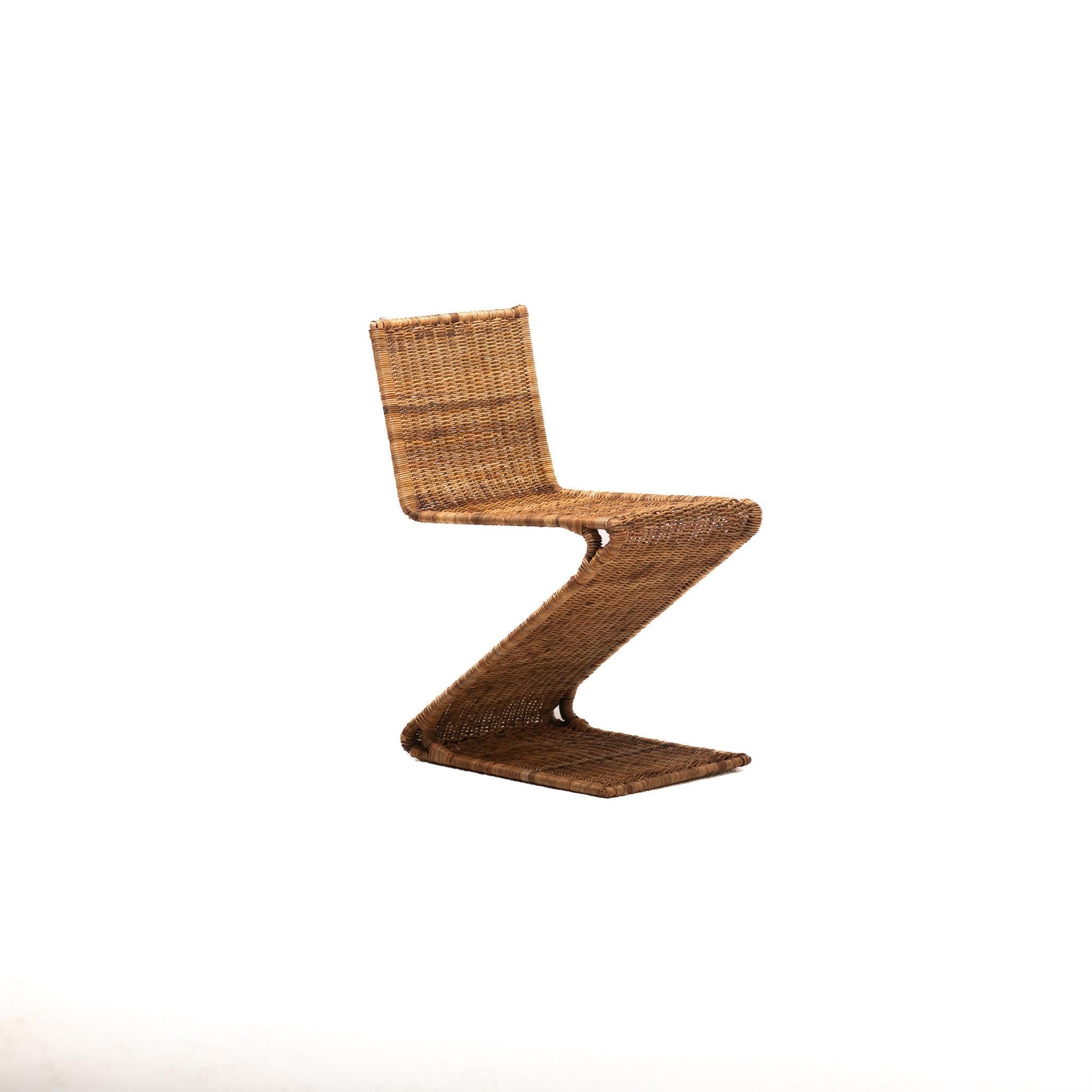 https://a.1stdibscdn.com/zigzag-chair-for-sale-picture-5/f_73332/f_492580821773732612983/DSC_2085_master.jpg