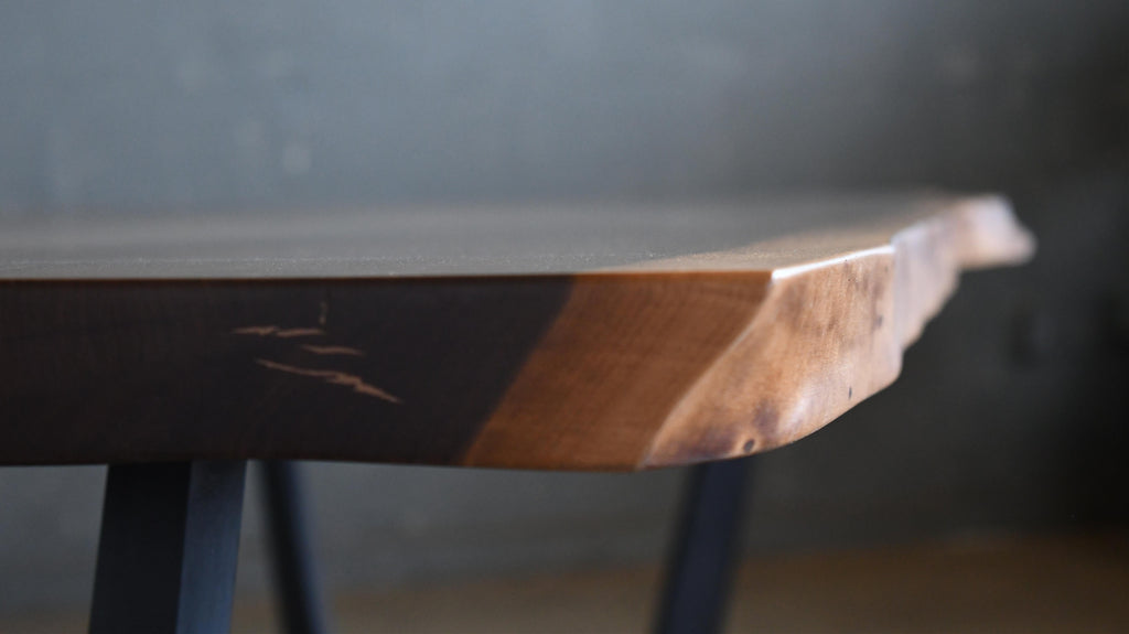 https://a.1stdibscdn.com/very-large-custom-made-10-seat-live-edge-dining-table-in-american-black-walnut-for-sale-picture-8/f_23733/f_415445221728059368750/DSC_2095_2__master.jpg