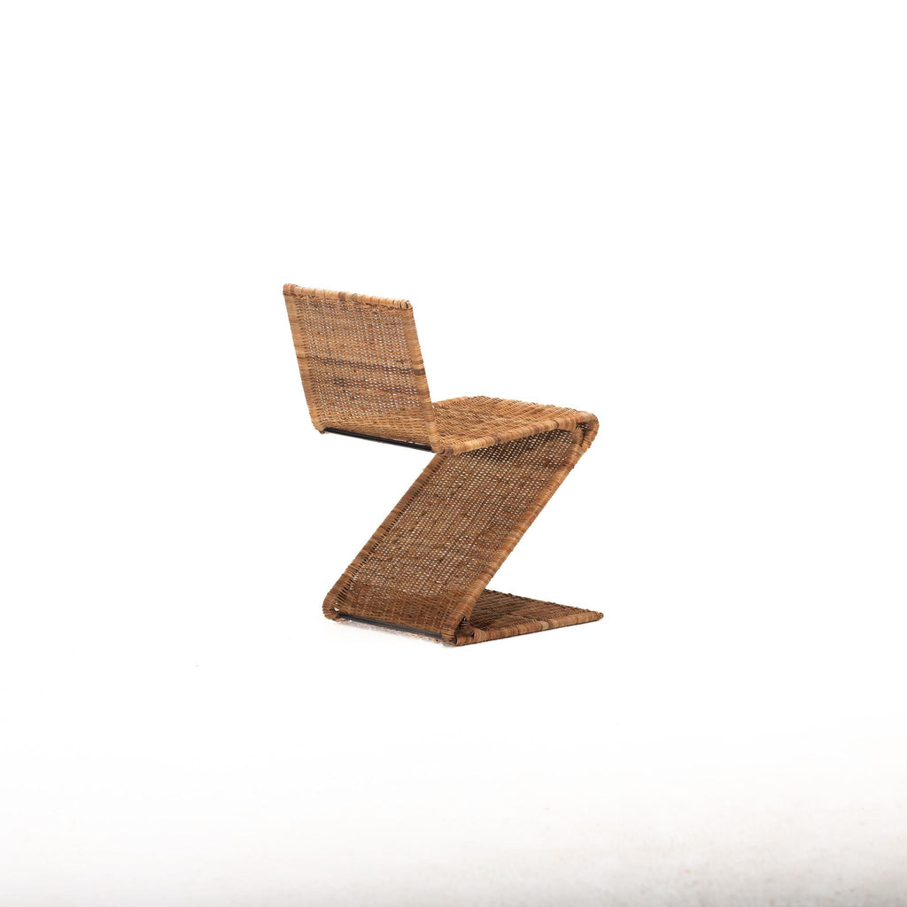 https://a.1stdibscdn.com/zigzag-chair-for-sale-picture-7/f_73332/f_492580821773732612997/DSC_2098_master.jpg