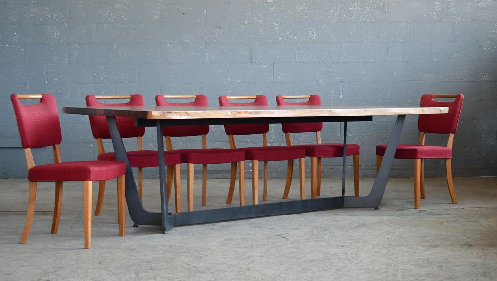 https://a.1stdibscdn.com/very-large-custom-made-10-seat-live-edge-dining-table-in-american-black-walnut-for-sale-picture-9/f_23733/f_415445221728059312223/DSC_2108_master.jpg