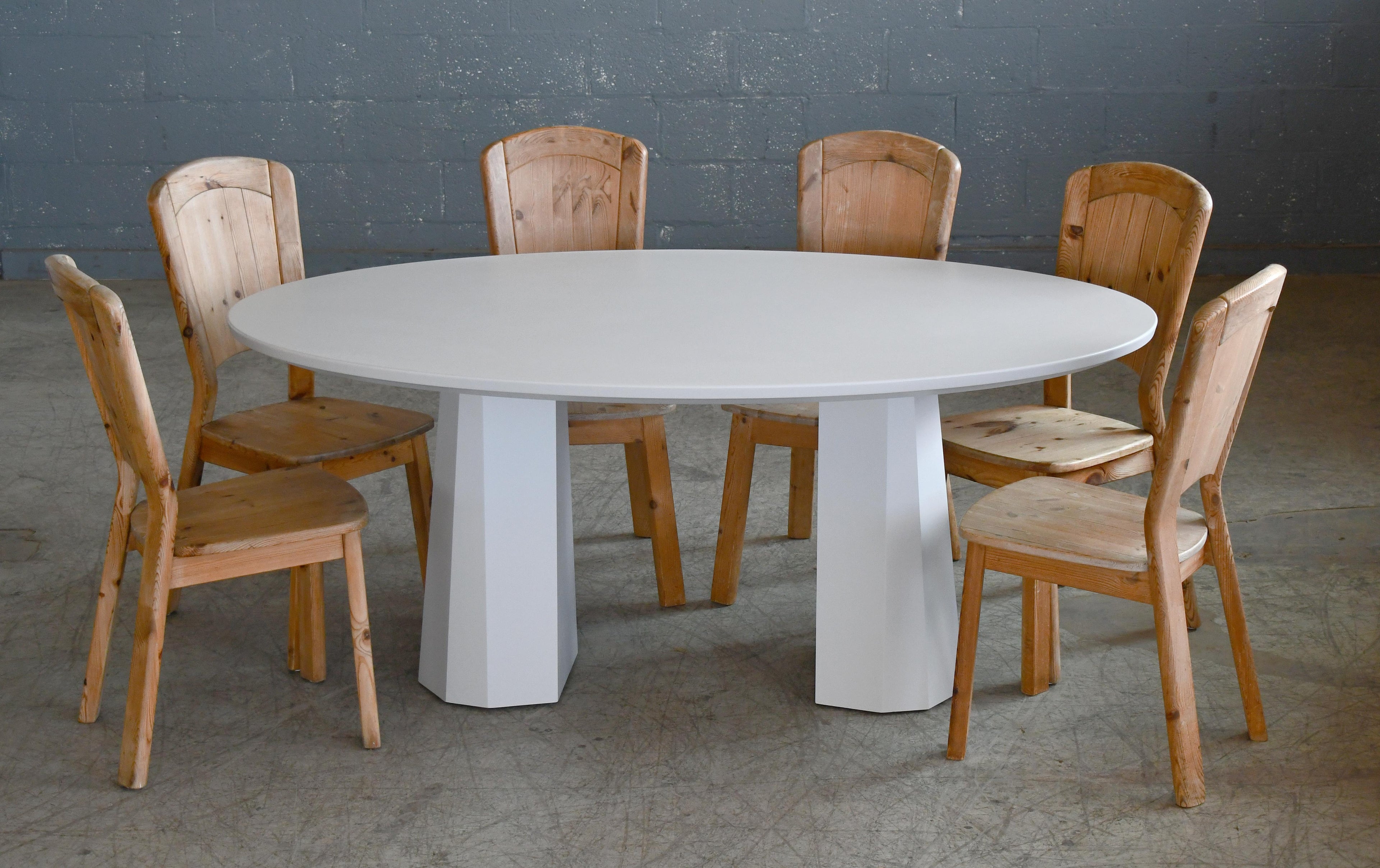 https://a.1stdibscdn.com/custom-made-dining-table-in-white-lacquer-for-sale-picture-3/f_23733/f_415444621728056711119/DSC_2122_master.jpg
