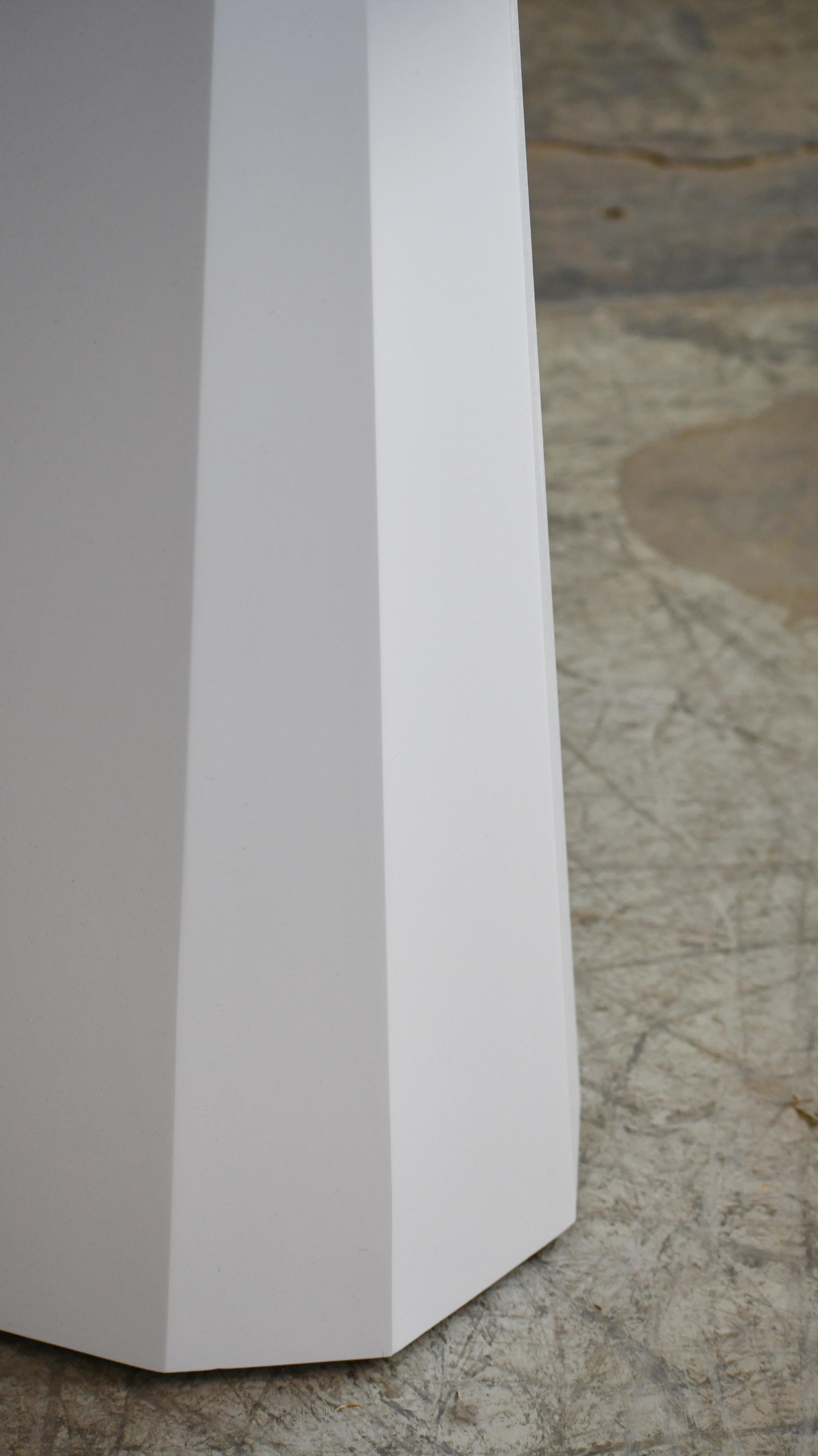 https://a.1stdibscdn.com/custom-made-dining-table-in-white-lacquer-for-sale-picture-10/f_23733/f_415444621728056705146/DSC_2130_master.jpg