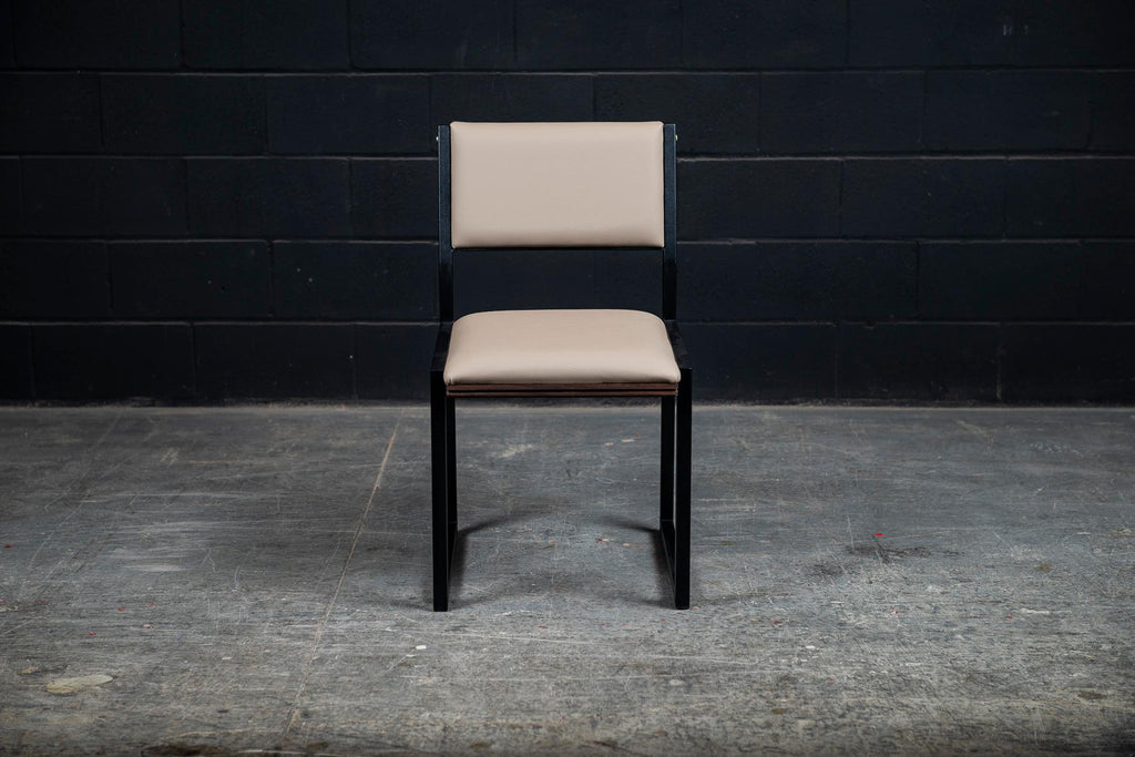 https://a.1stdibscdn.com/shaker-modern-chair-by-ambrozia-solid-walnut-black-steel-sandle-vinyl-for-sale-picture-3/f_36881/f_186663321586543856648/DSC_2195_master.jpg