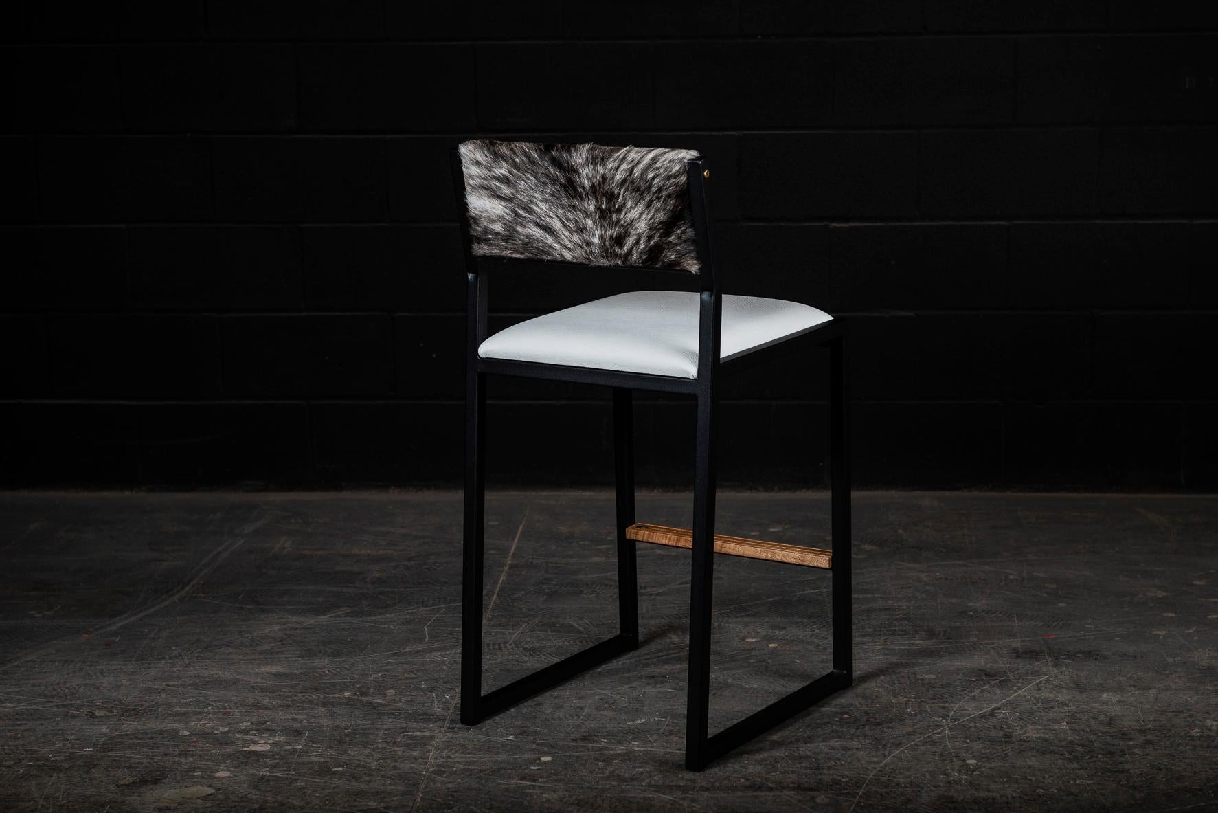https://a.1stdibscdn.com/shaker-counter-stool-chair-by-ambrozia-maple-white-vinyl-grey-brindle-hide-for-sale-picture-2/f_36881/f_214428921605543133718/DSC_3008_master.jpg