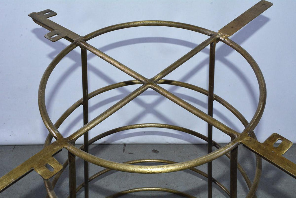 https://a.1stdibscdn.com/modern-deco-style-bar-or-pub-table-for-sale-picture-8/f_8334/f_140609021552963503722/DSC_3040_master.jpg