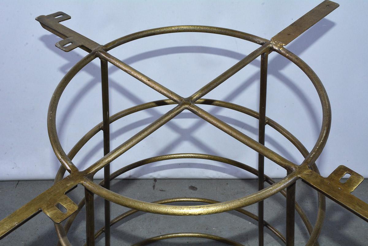 https://a.1stdibscdn.com/modern-deco-style-bar-or-pub-table-for-sale-picture-8/f_8334/f_140609021552963503722/DSC_3040_master.jpg