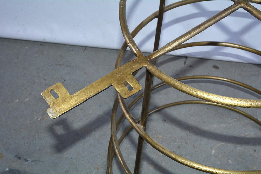 https://a.1stdibscdn.com/modern-deco-style-bar-or-pub-table-for-sale-picture-9/f_8334/f_140609021552963531568/DSC_3041_master.jpg