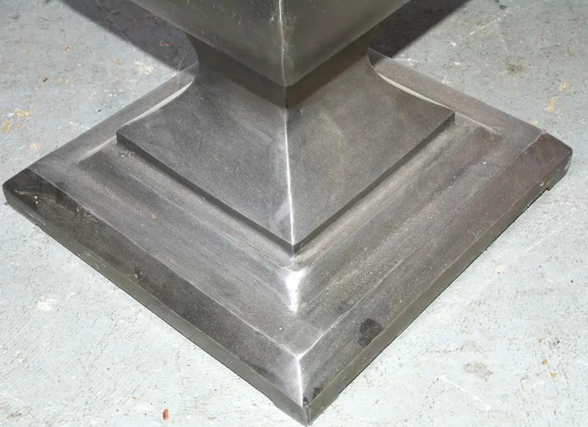 https://a.1stdibscdn.com/contemporary-nickel-plated-iron-pedestal-dining-table-base-for-sale-picture-8/f_8334/f_315325621669843241085/DSC_4761_master_jpg_master.jpg