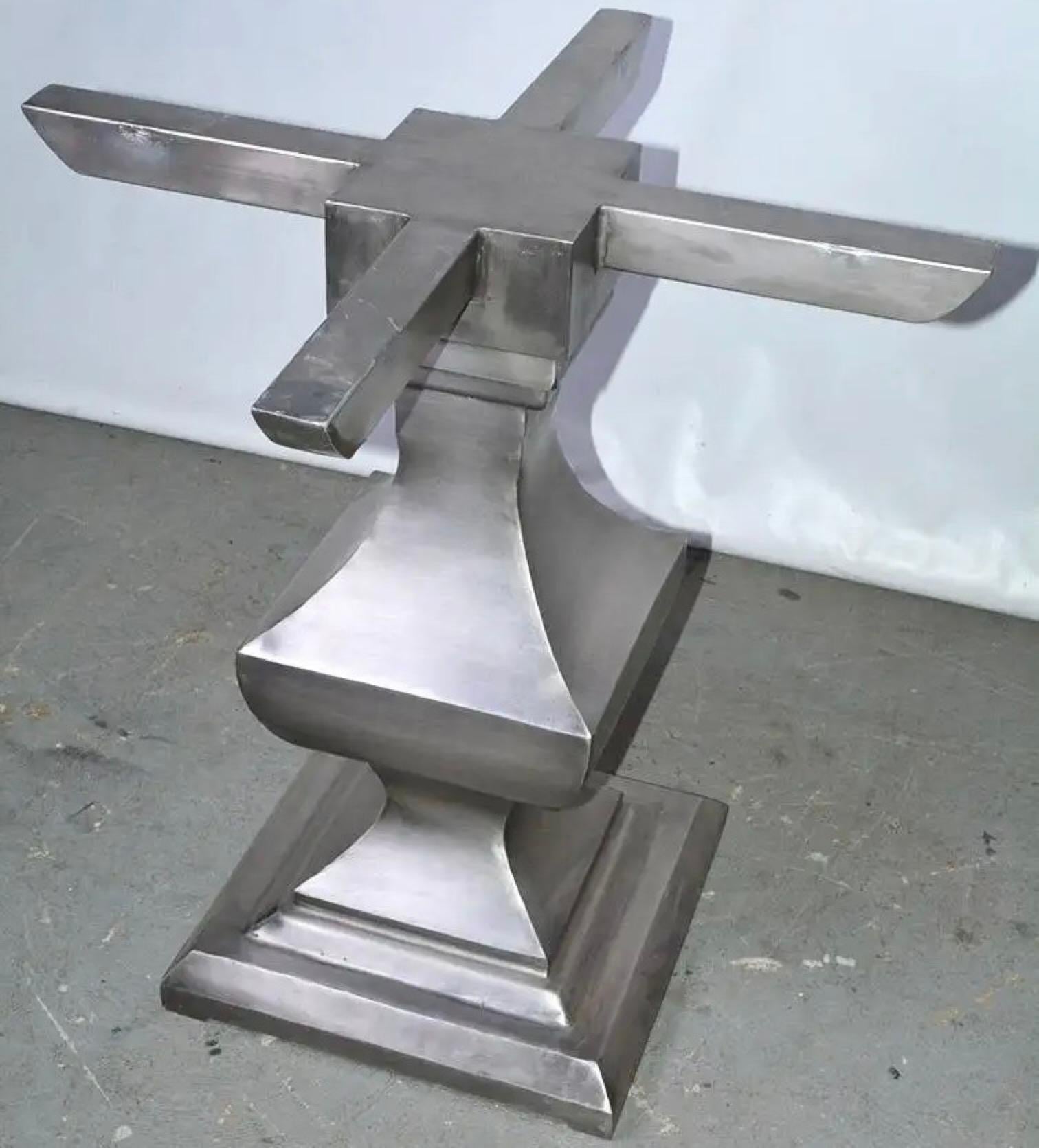 https://a.1stdibscdn.com/contemporary-nickel-plated-iron-pedestal-dining-table-base-for-sale-picture-4/f_8334/f_315325621669843175038/DSC_4765_master_jpg_master.jpg