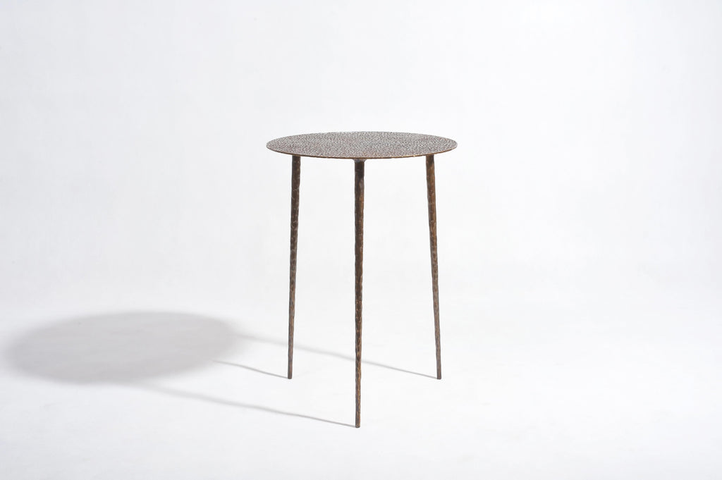 https://a.1stdibscdn.com/brass-side-table-signed-by-lukasz-friedrich-for-sale-picture-2/f_12192/f_328079921676562390995/DSC_6488_master.JPG