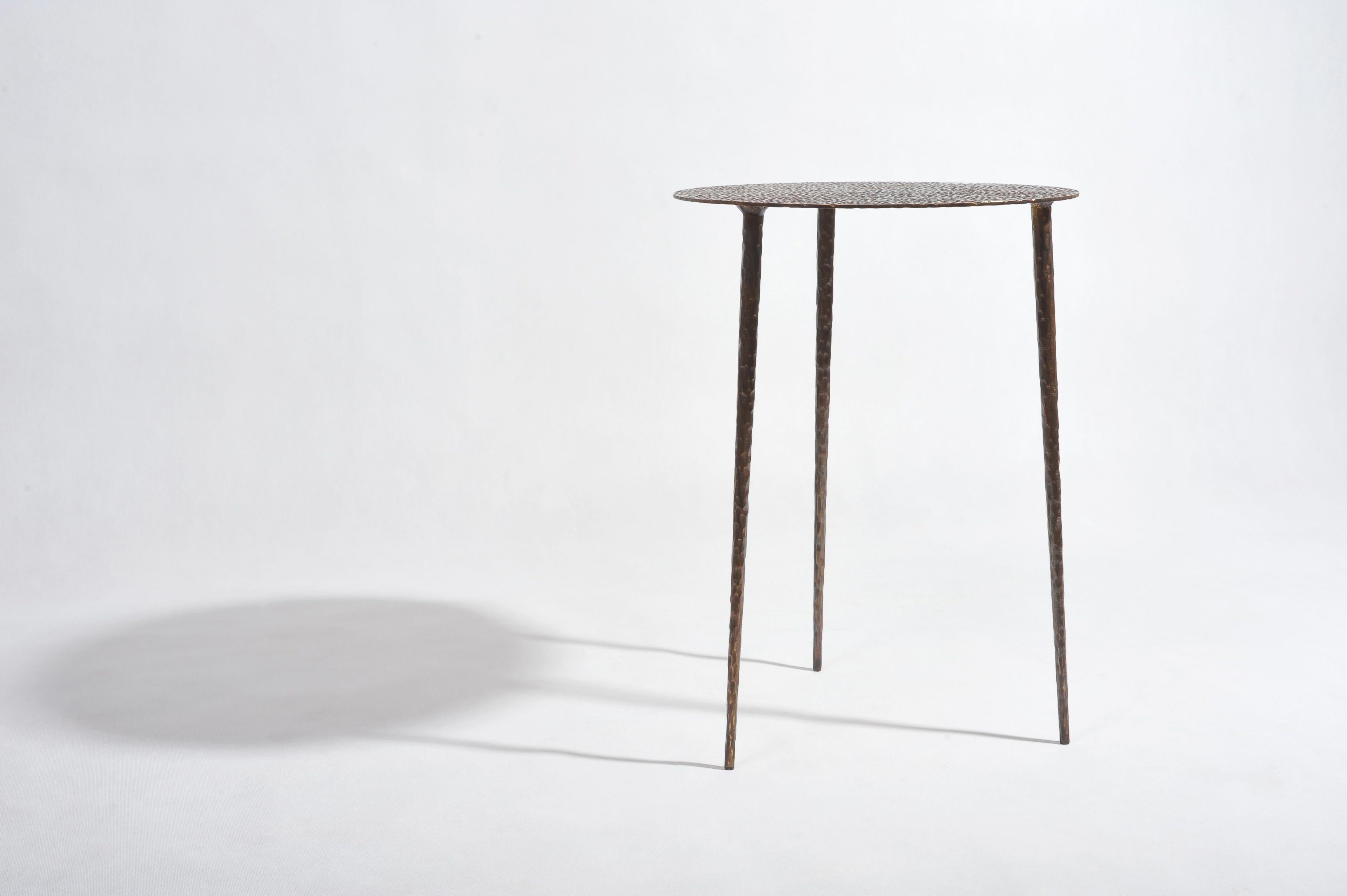 https://a.1stdibscdn.com/brass-side-table-signed-by-lukasz-friedrich-for-sale-picture-5/f_12192/f_328079921676562393634/DSC_6516_master.JPG