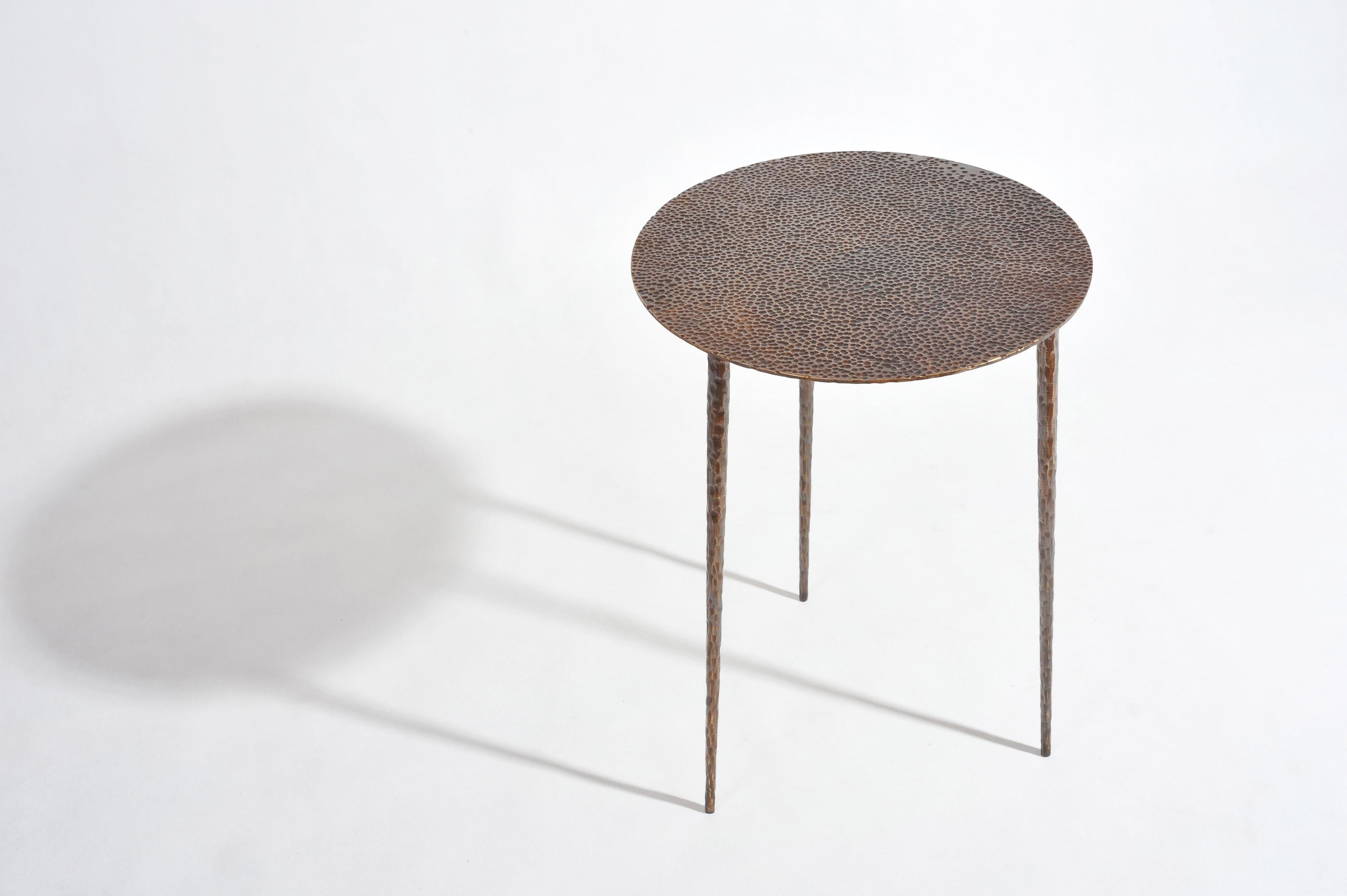 https://a.1stdibscdn.com/brass-side-table-signed-by-lukasz-friedrich-for-sale-picture-4/f_12192/f_328079921676562392701/DSC_6540_master.JPG