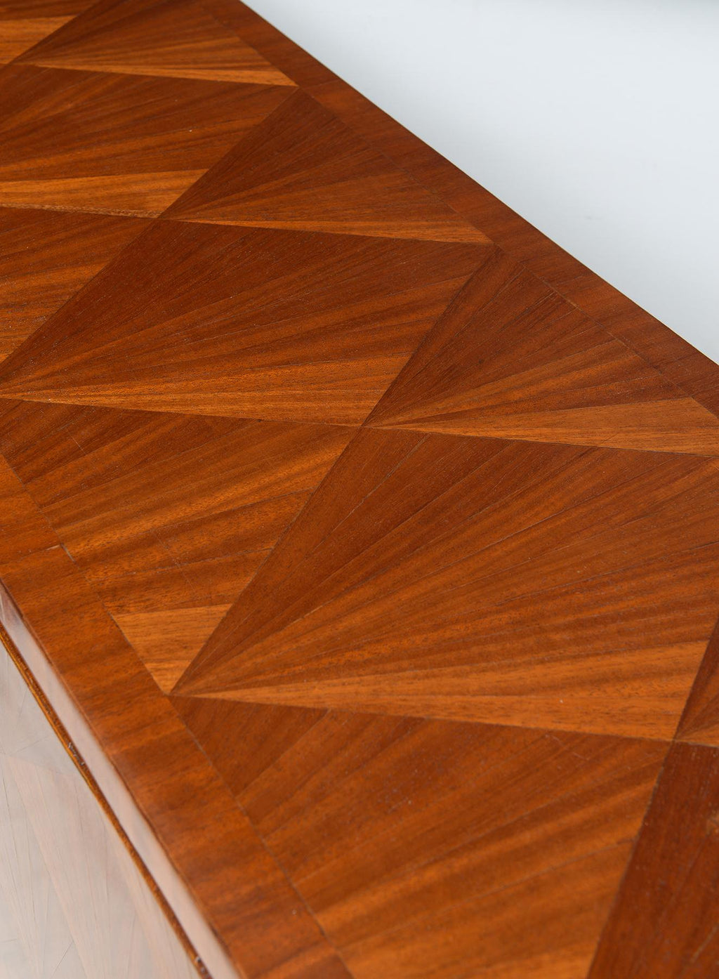 https://a.1stdibscdn.com/vintage-parquetry-cabinet-in-the-jean-michel-frank-manner-for-sale-picture-11/f_7988/f_299453521669697065098/DSC_6548b_master.jpg