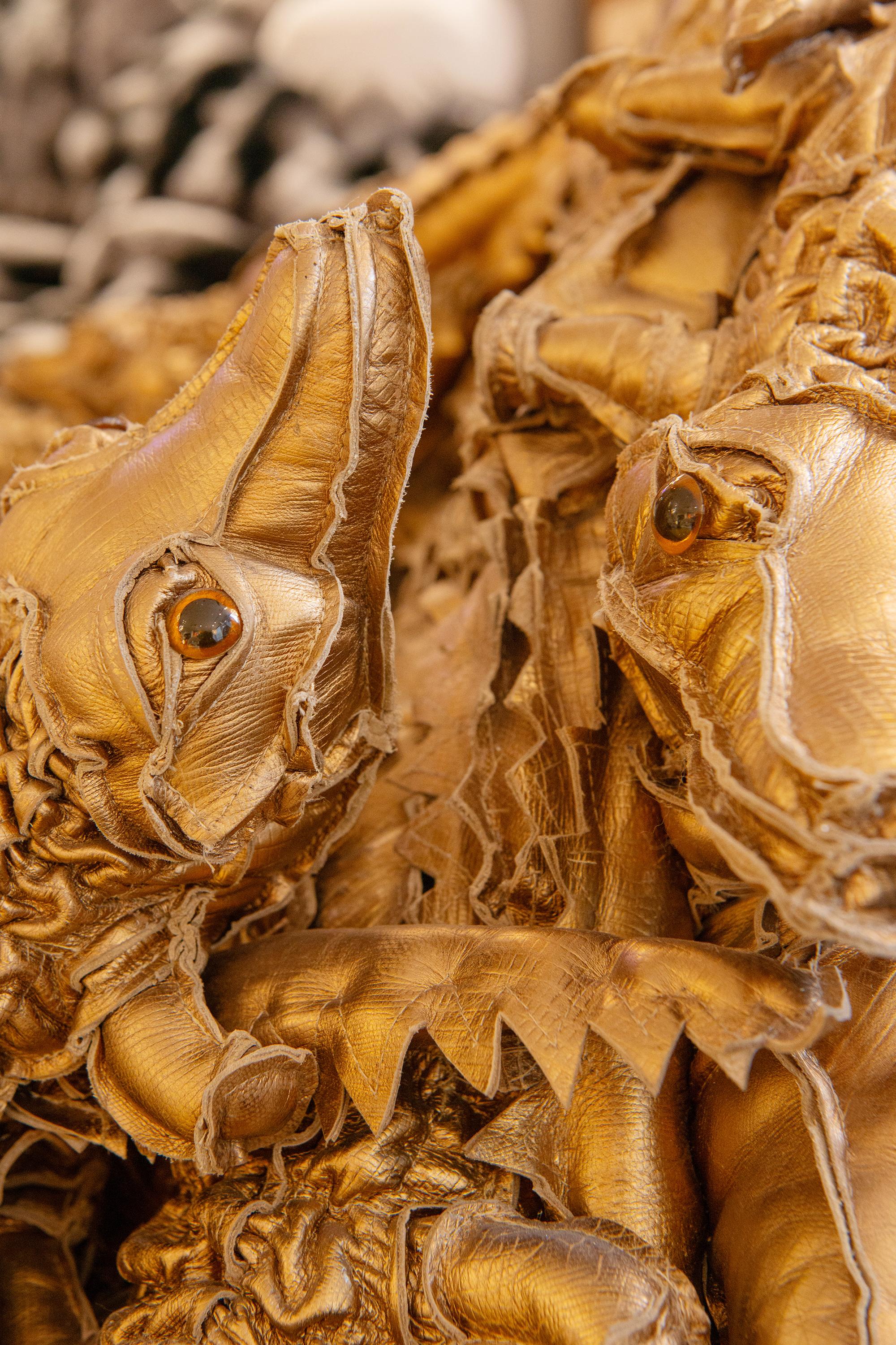 https://a.1stdibscdn.com/alligator-gold-campana-brothers-armchair-for-sale-picture-11/f_14282/f_476327321763655985434/DSC_7630_master.jpg