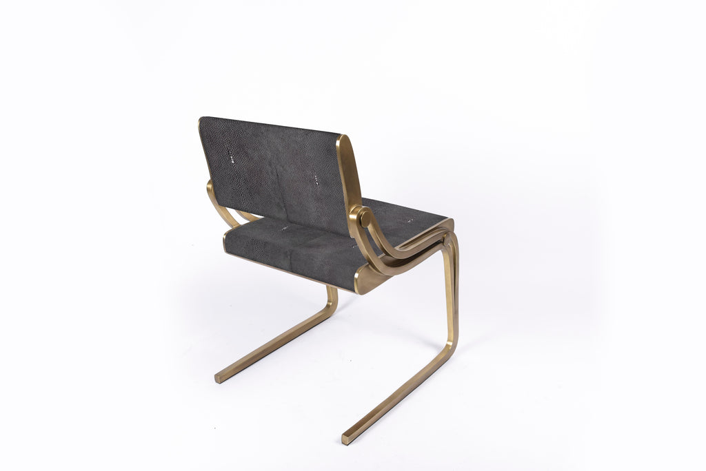 https://a.1stdibscdn.com/oxford-chair-black-shagreen-and-bronze-patina-brass-by-ry-augousti-for-sale-picture-3/f_45491/f_178969611581336160040/DSC_7950_master.jpg