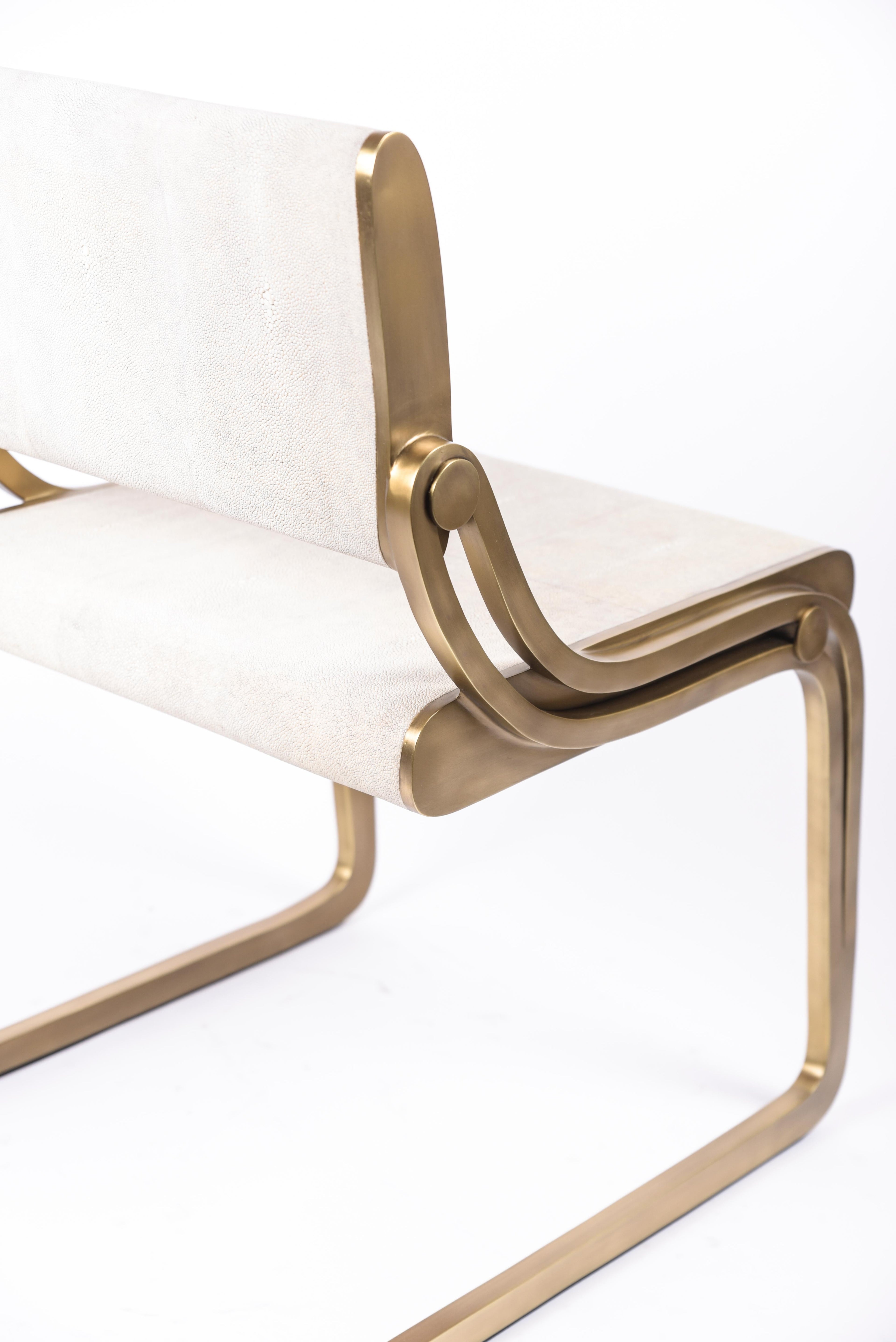 https://a.1stdibscdn.com/oxford-chair-black-shagreen-and-bronze-patina-brass-by-ry-augousti-for-sale-picture-5/f_45491/f_178969611581335948449/DSC_8164_master.jpg
