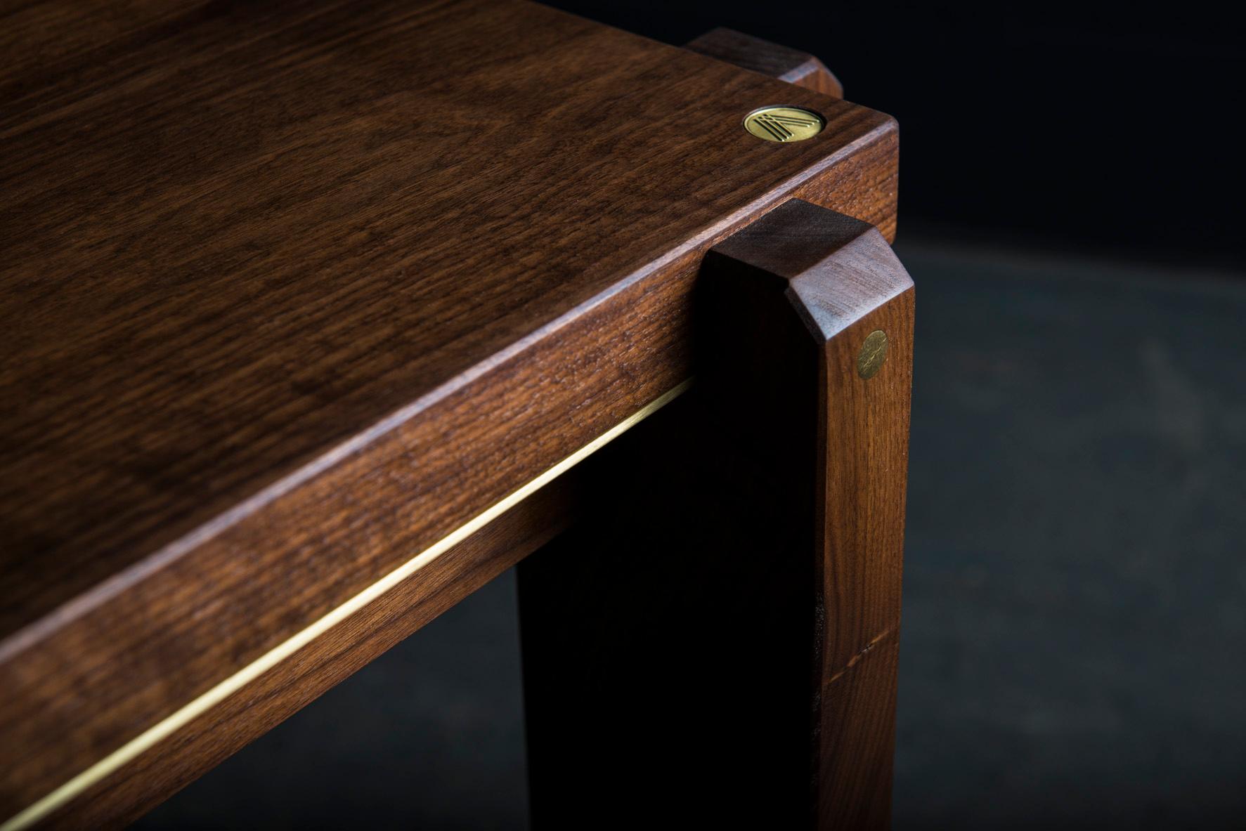 https://a.1stdibscdn.com/castelgar-dining-table-by-ambrozia-solid-walnut-polished-brass-eight-places-for-sale-picture-3/f_36881/f_117772511534514827745/DSC_8975_master.JPG
