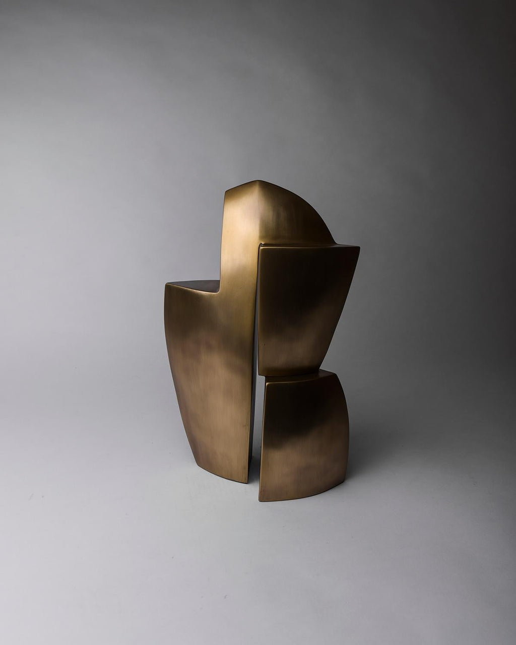 https://a.1stdibscdn.com/sculptural-chair-in-bronze-patina-brass-by-patrick-coard-paris-for-sale-picture-20/f_45491/f_287587821653097670092/DSC_9565_master.jpg