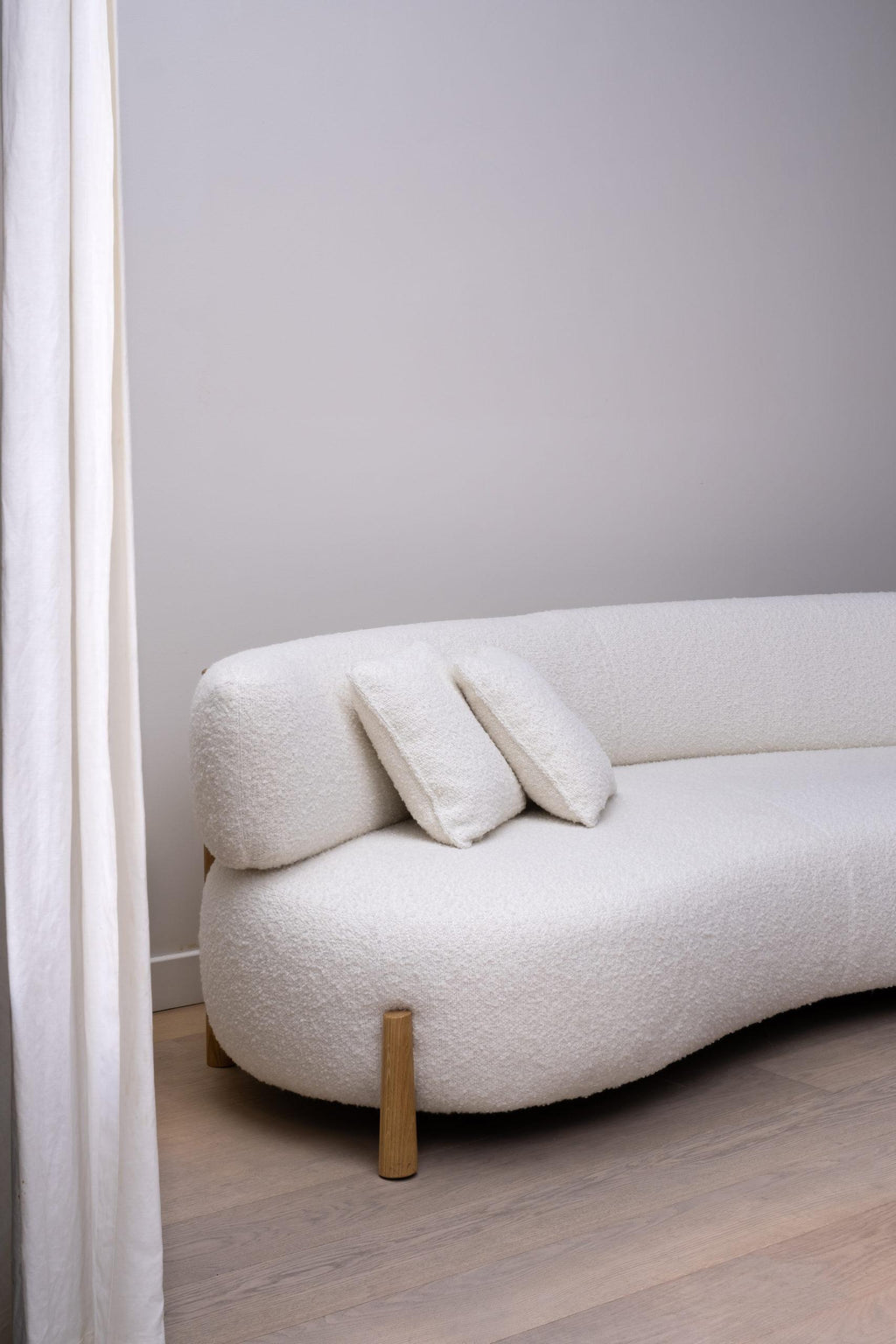 https://a.1stdibscdn.com/customizable-coedition-dalya-sofa-by-by-patricia-urquiola-for-sale-picture-5/f_44652/f_434820421738702261253/DSF6880_scaled_master.jpg