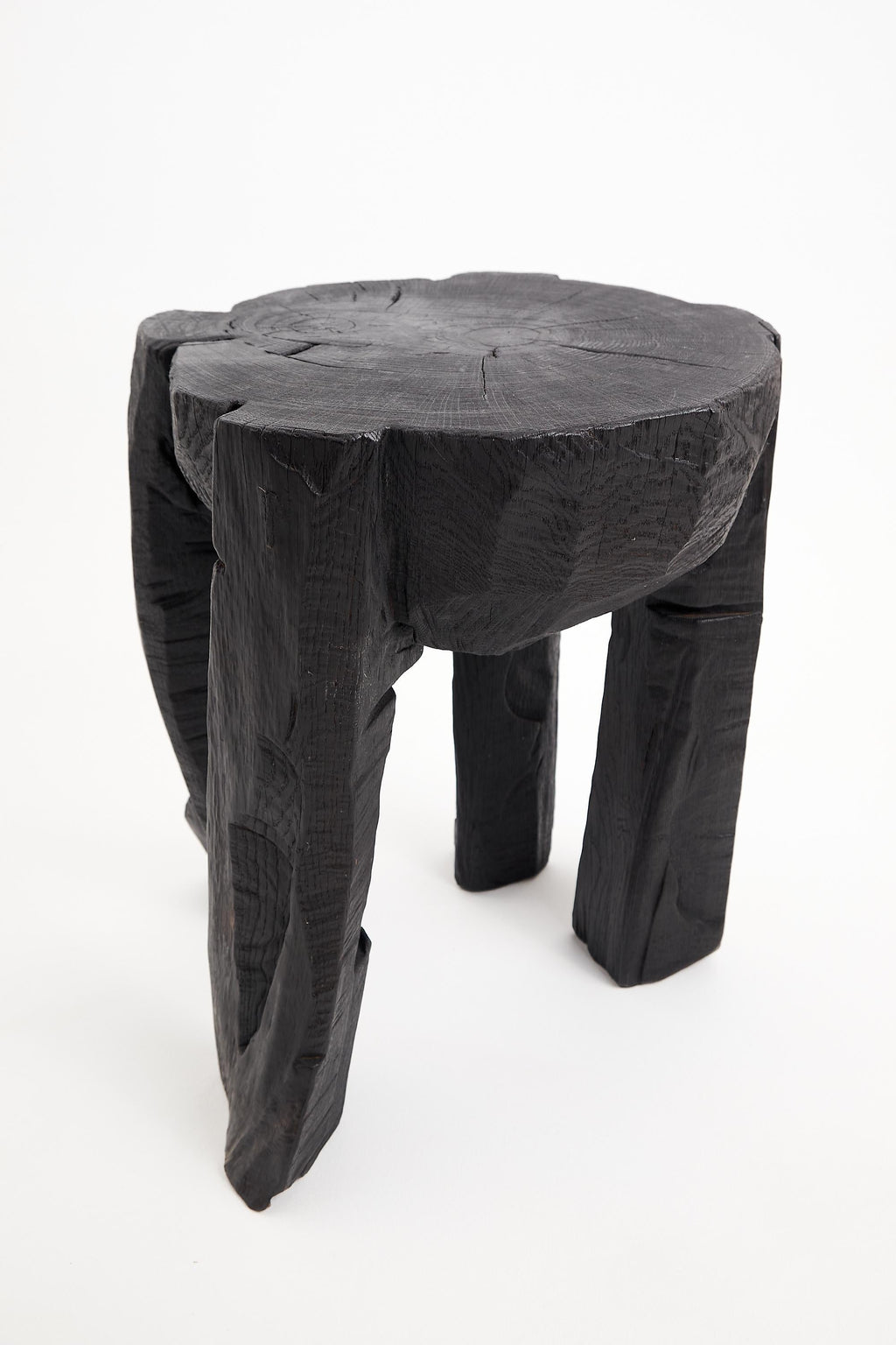 https://a.1stdibscdn.com/logniture-solid-burnt-wood-oak-side-table-wine-table-chainsaw-carved-for-sale-picture-4/f_80402/f_417389221727899732284/_DSF8127_master.jpg