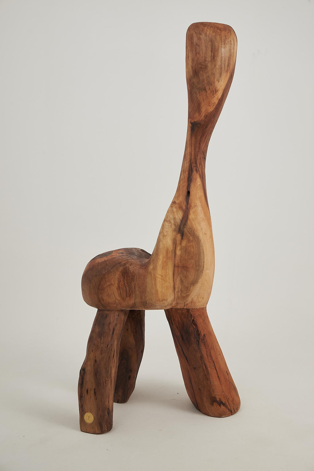 https://a.1stdibscdn.com/logniture-sculptural-carved-chair-from-walnut-wood-log-furniture-unique-for-sale-picture-5/f_80402/f_422265321731072698743/_DSF8637_master.jpg