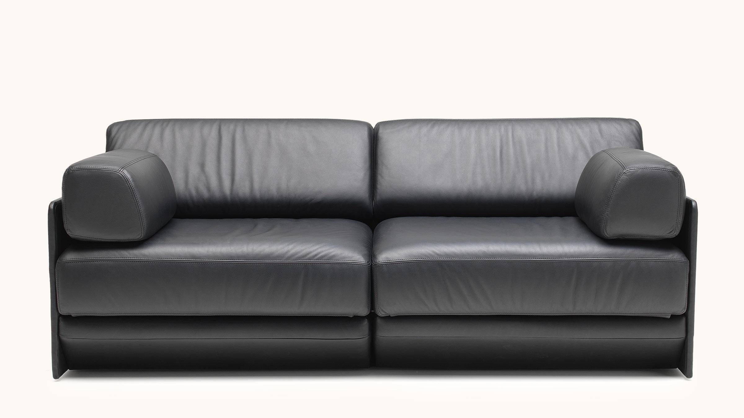 https://a.1stdibscdn.com/de-sede-ds-76-two-seat-sofa-bed-in-black-upholstery-by-de-sede-design-team-for-sale-picture-2/22569652/f_324454121674810265501/DS_0076_black_Bedsofa_0451_HS_master_master.jpg